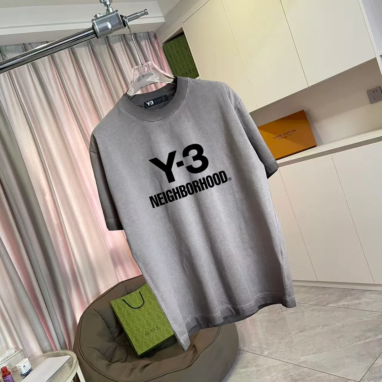 Y-3 2026 Summer New Arrival Washed, distressed, personalized letter logo print, short-sleeved T-shirt, customized fabric g Men and women Same Style Size: S M L XL XXL Five sizes Color: Black White Brown Purple