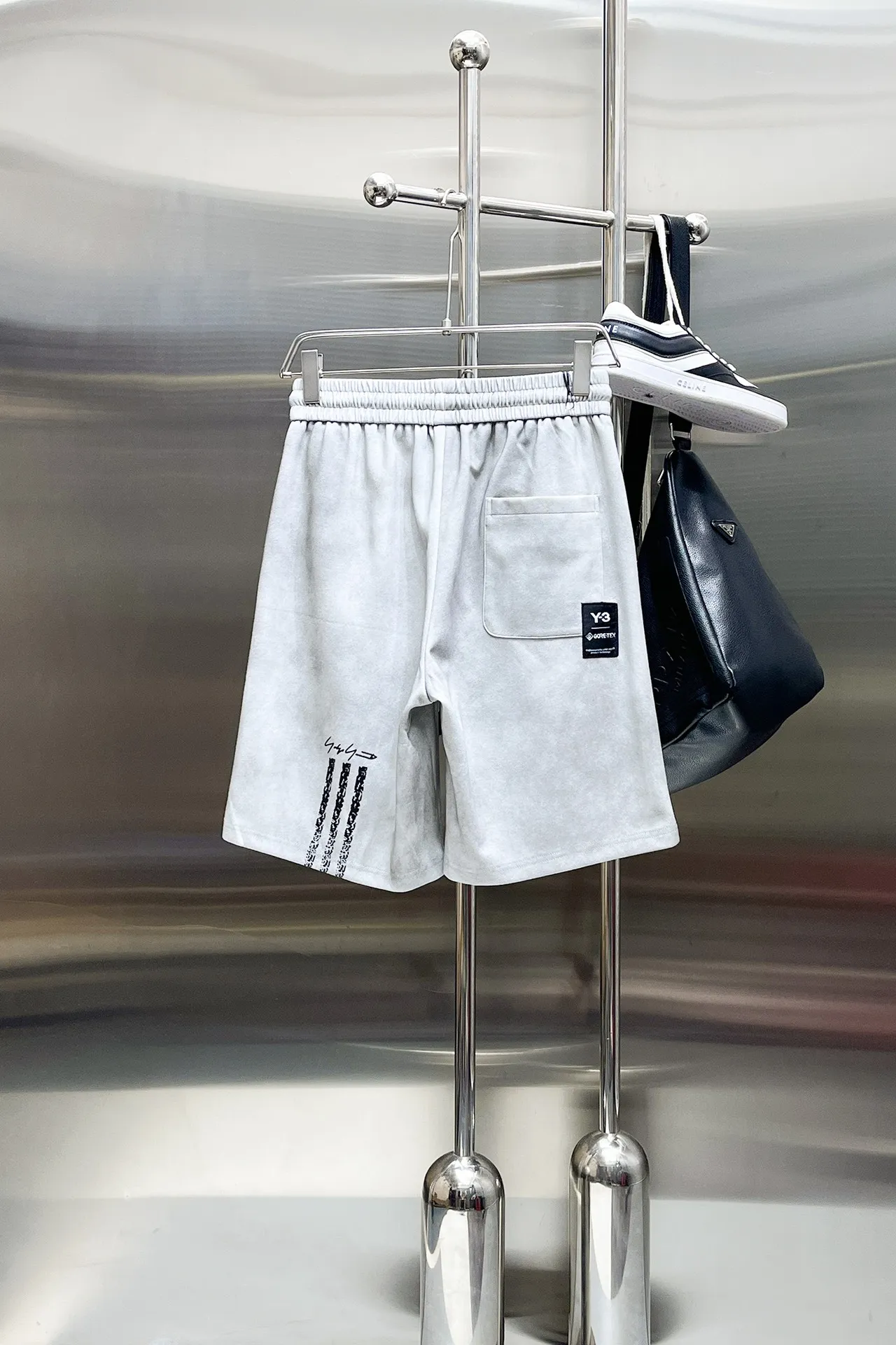 Y 3 Complete three standards 2026 summer New Arrival men's casual shorts, advanced custom-made Breathable fabric Breathable fabric with high elasticity and comfort, impeccable details, top-grade accessories, original logo design concept, delicate and soft feel! The upper body fit is awesome! Size: M-XXXL Please state your height and weight when ordering