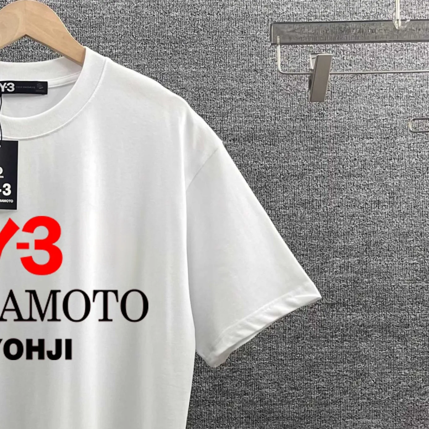 Y 3* * *yoji 2026 spring and summer New Arrival Classic personalized front and rear letter logo printed T-shirt Double yarn custom plain cotton fabric short-sleeved T-shirt Men and women Same Style Color: Black White Gray Size: S (90-130 pounds) M (120-150 pounds) L (140-165 pounds) XL (160-180 pounds) XXL (180 pounds)