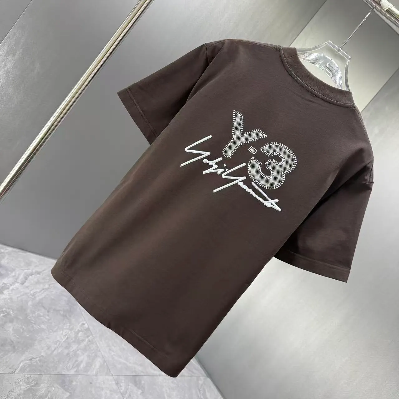 Y 3 Yohji Yamamoto 2026 Spring and Summer New Arrival short-sleeved T-shirt Customized cotton letter logo printing Color: Black White Color Sizes: S M L XL XXL