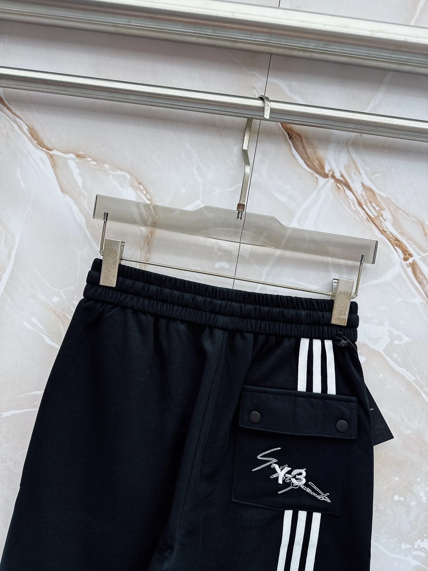 Y 3 2026 Summer New Arrival men's casual shorts, advanced custom-made Breathable fabric, Breathable fabric, extremely stretchy and comfortable, with impeccable details, top-grade accessories, original logo design concept, delicate and soft feel! The upper body fit is awesome! Size：M-XXXL
