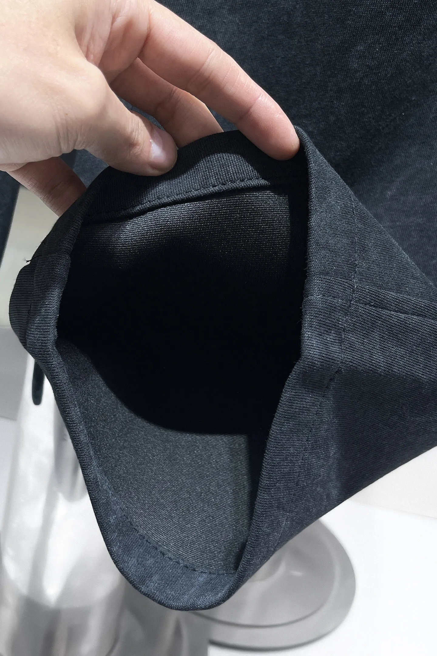 Y 3 🆕2026 Autumn and Winter New Arrival trousers and casual pants🎁 are on sale simultaneously on the official website. Brand Classic LOGO casual pants, customized fabrics, excellent comfort and strong touch. Highly recognisable, perfect appearance and craftsmanship. Size:M-3XL