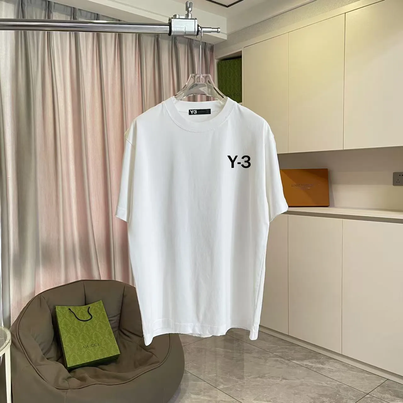 Y-3 2026 Summer New Arrival Washed, distressed, personalized letter logo print, short-sleeved T-shirt, customized fabric g Men and women Same Style Size: S M L XL XXL Five sizes Color: Black White Purple Gray