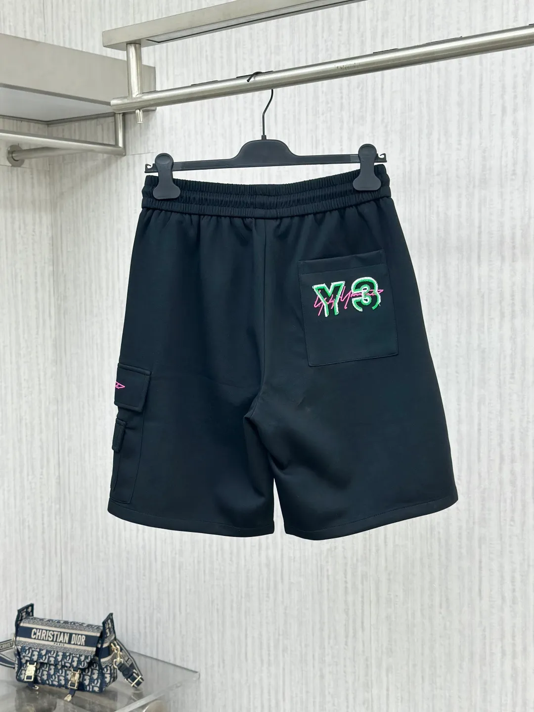 Y 3 2026 Summer New Arrival men's casual shorts, advanced custom fabrics, Breathable comfort, impeccable details, top accessories, original logo design concept, delicate and soft feel! The upper body fit is awesome! Size: M-XXXL Please state your height and weight when ordering