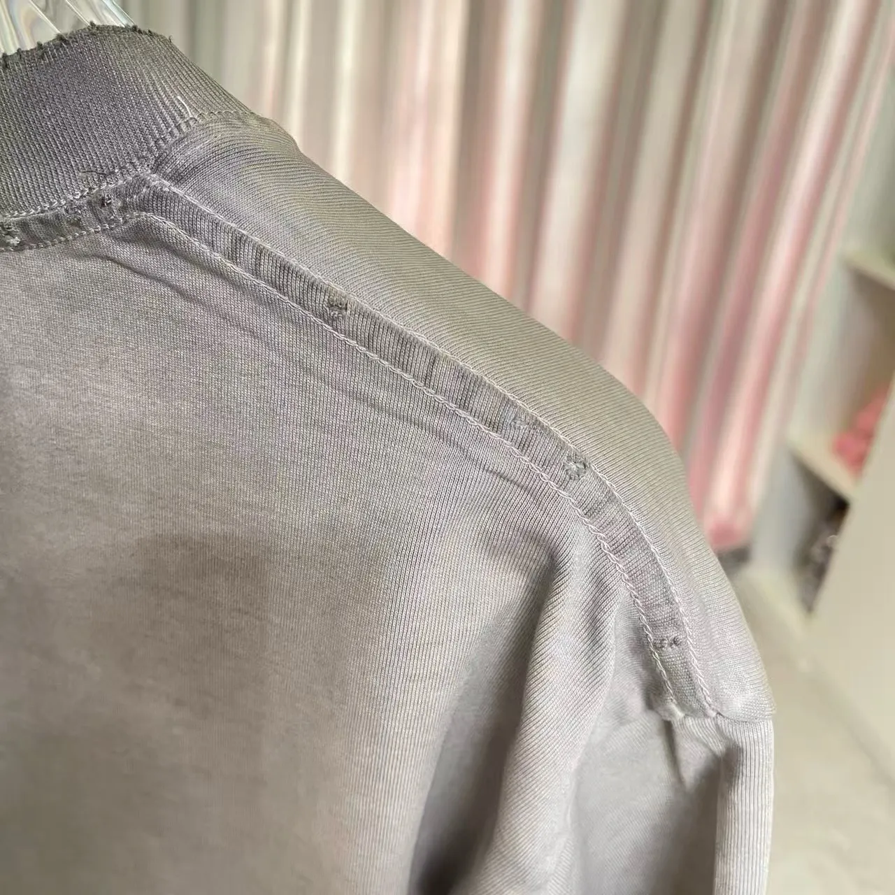 Y-3 2026 Summer New Arrival Washed, distressed, personalized letter logo print, short-sleeved T-shirt, customized fabric g Men and women Same Style Size: S M L XL XXL Five sizes Color: White Brown Purple Gray