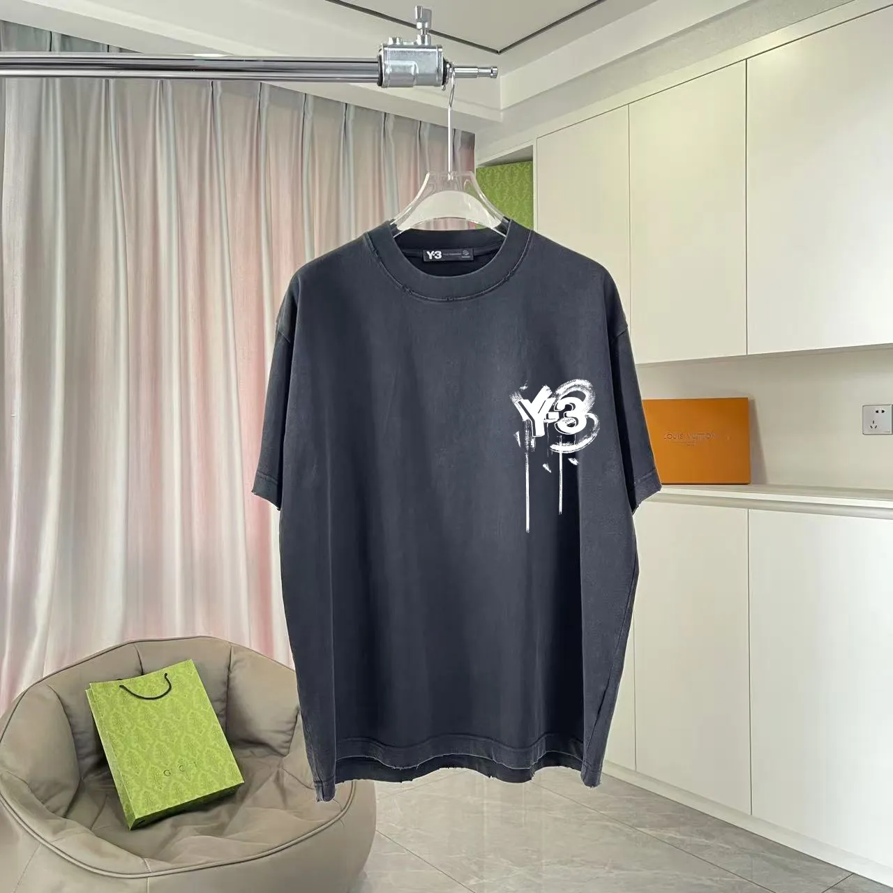 Y-3 2025 Summer New Arrival Washed gradient old and worn Personalized letter logo printing Short-sleeved T-shirt Customized fabric g Men and women Same Style Size: S M L XL XXL Five sizes Color: Black White Gradient black Gradient red