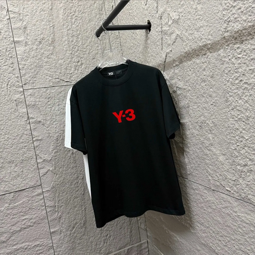 Y 3*Yamamoto*Yoji 2025 Spring and Summer New Arrival Simple signature letter Red flocking three-dimensional technology Y-3 Customized double yarn plain cotton fabric Short-sleeved T-shirt Men and women Same Style Size: S (90-130 catties) M (120-150 catties) L (140-165 catties) XL (160-180 catties) XXL (180 catties) Color: Black White