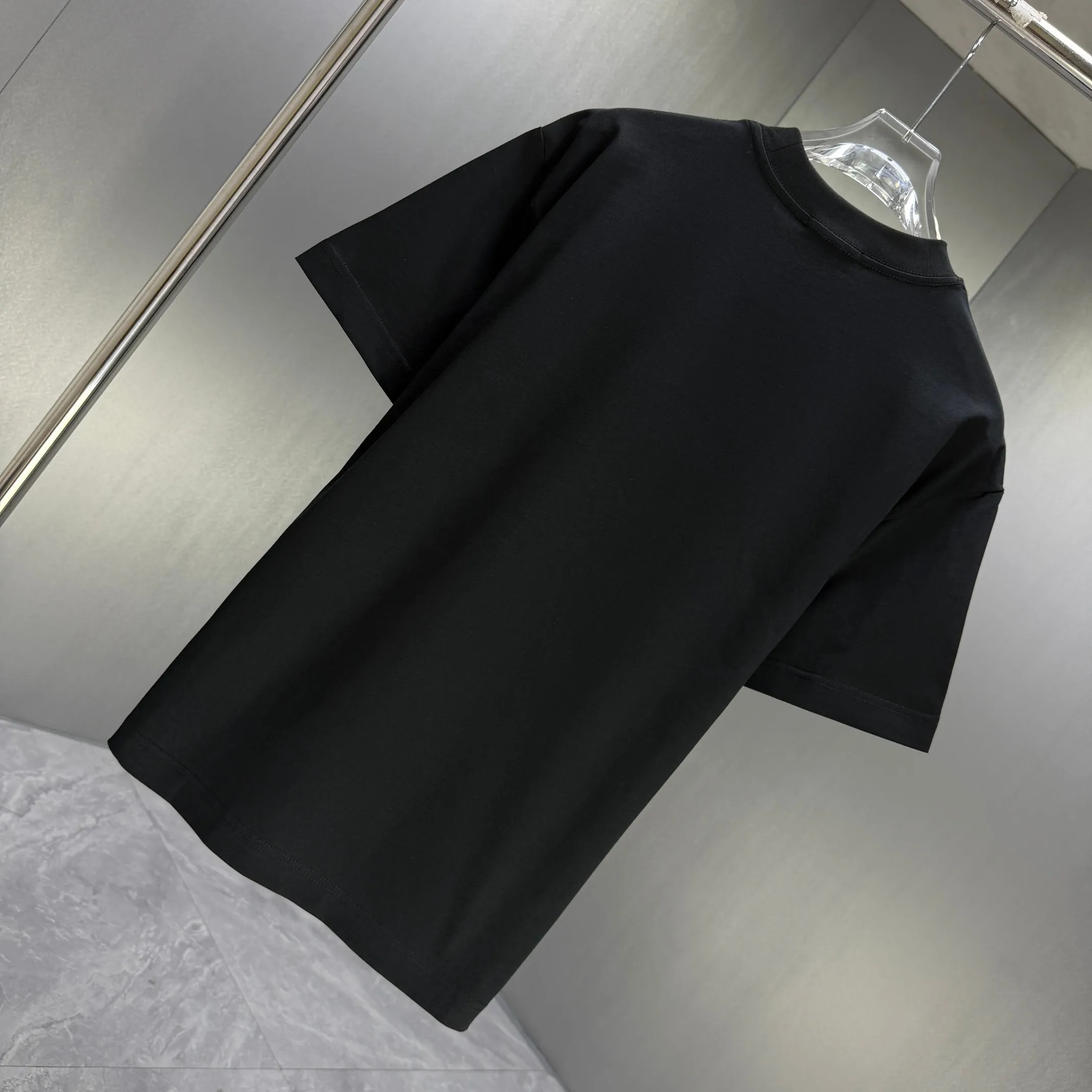 Y 3 Yohji Yamamoto 2026 Spring and Summer New Arrival short-sleeved T-shirt Customized pure cotton letter logo flocking Color: Black White Color Sizes: S M L XL XXL