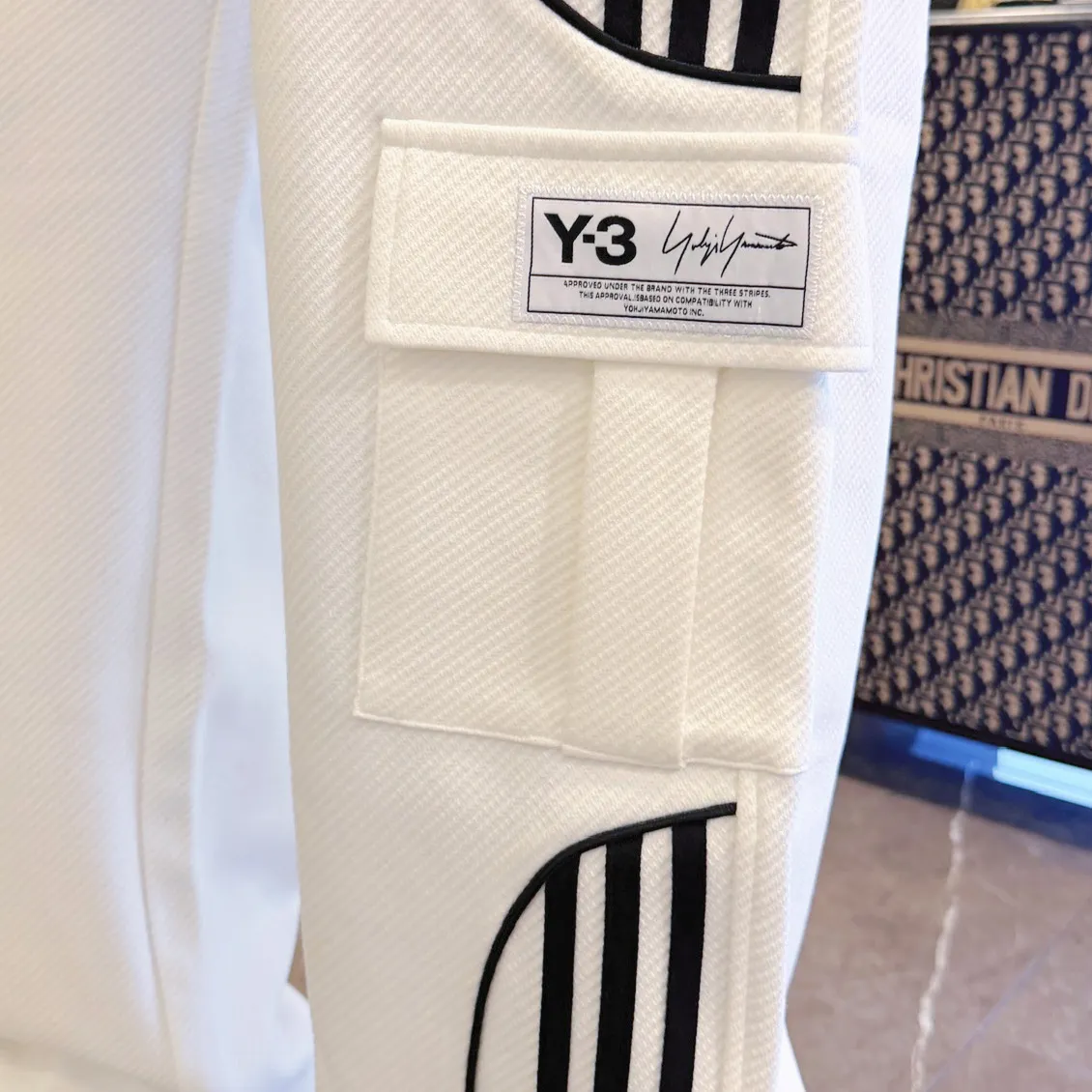 Y 3 [Higher version] The latest products for autumn and winter 2026, available at the counter simultaneously, original goods, fashionable casual trousers and casual pants, using imported original fabrics, top-grade embroidery 🪡 craft letter pattern logo, original hardware accessories decoration, simple yet fashionable, fashionable and handsome upper body, Sizes: M-3XL