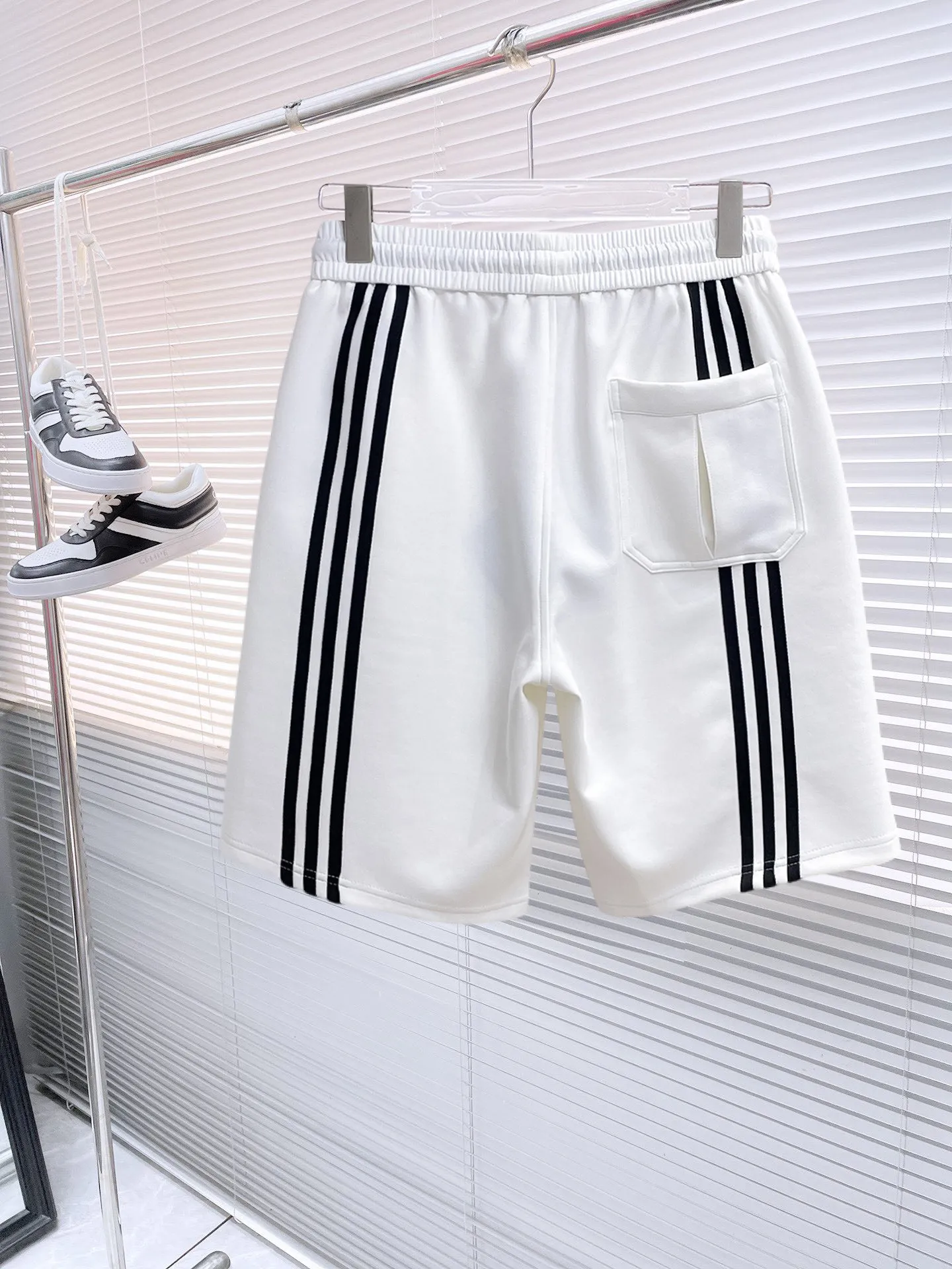 Y 3 Complete three standards 2026 summer New Arrival men's casual shorts, advanced custom-made Breathable fabric Breathable fabric with high elasticity and comfort, impeccable details, top-grade accessories, original logo design concept, delicate and soft feel! The upper body shape is awesome! Size: M-XXXL Please state your height and weight when ordering