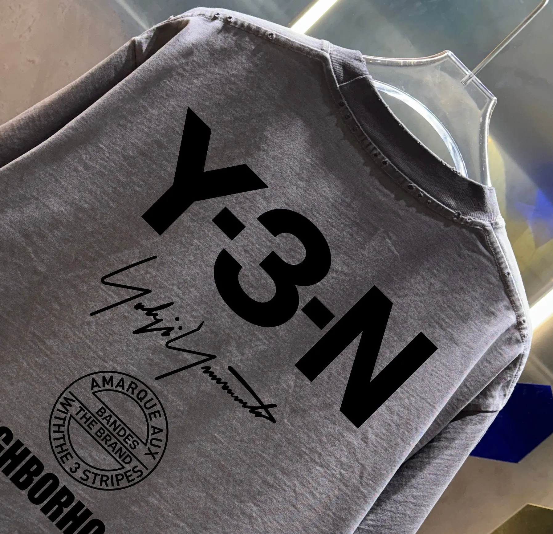 Y 3*Yamamoto*Yoji 2026 Spring and Summer New Arrival Simple signature letter printing technology Y-3 Washed and worn Round neck short-sleeved T-shirt Men and women Same Style Tag Collar label Washed mark Complete with three labels Color: Washed black Washed white Washed gray Brown Size: S M L XL XXL