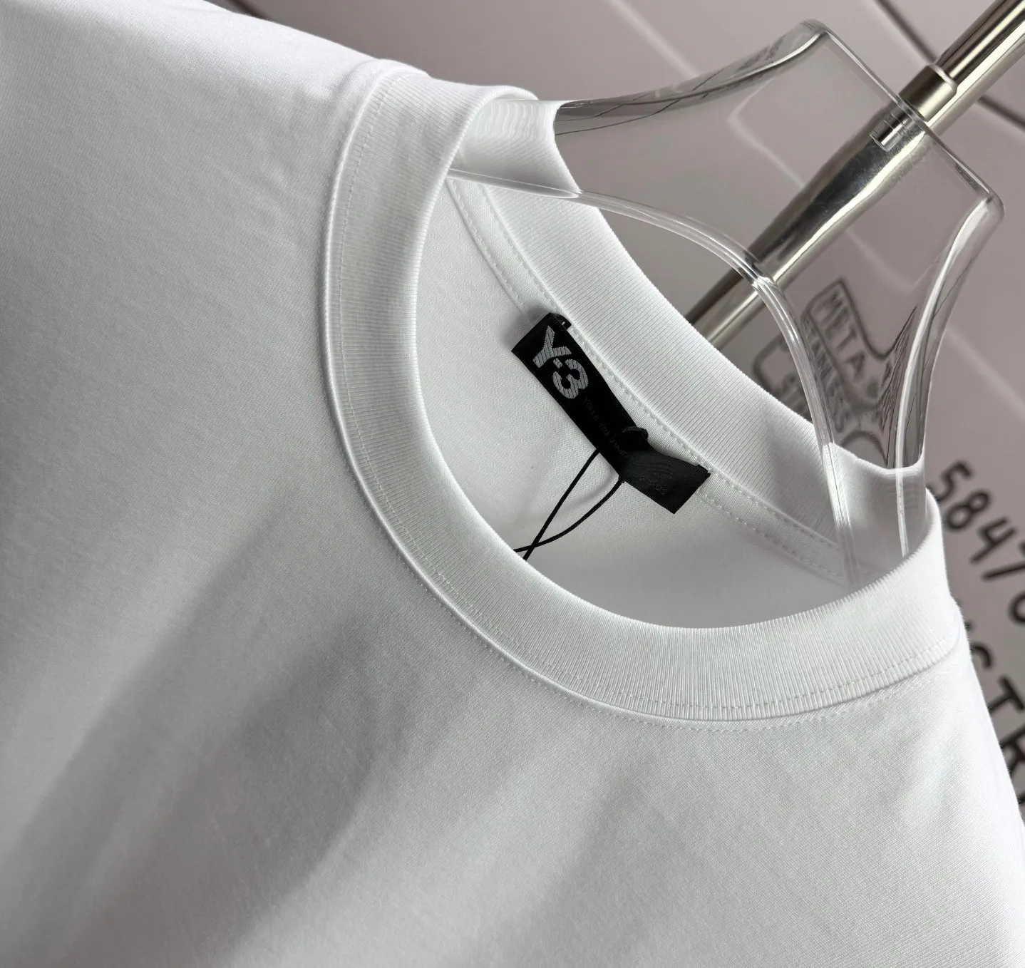 # 90 Y 3*Yamamoto*Yoji 2026 Spring and Summer New Arrival Simple signature letter thick plate silicone three-dimensional technology Y-3 Customized double yarn plain cotton fabric Short-sleeved T-shirt Men and women Same Style Color: Black White Size: S (90-130 pounds) M (120-150 pounds) L (140-165 pounds) XL (160-180 pounds) XXL (180 pounds)
