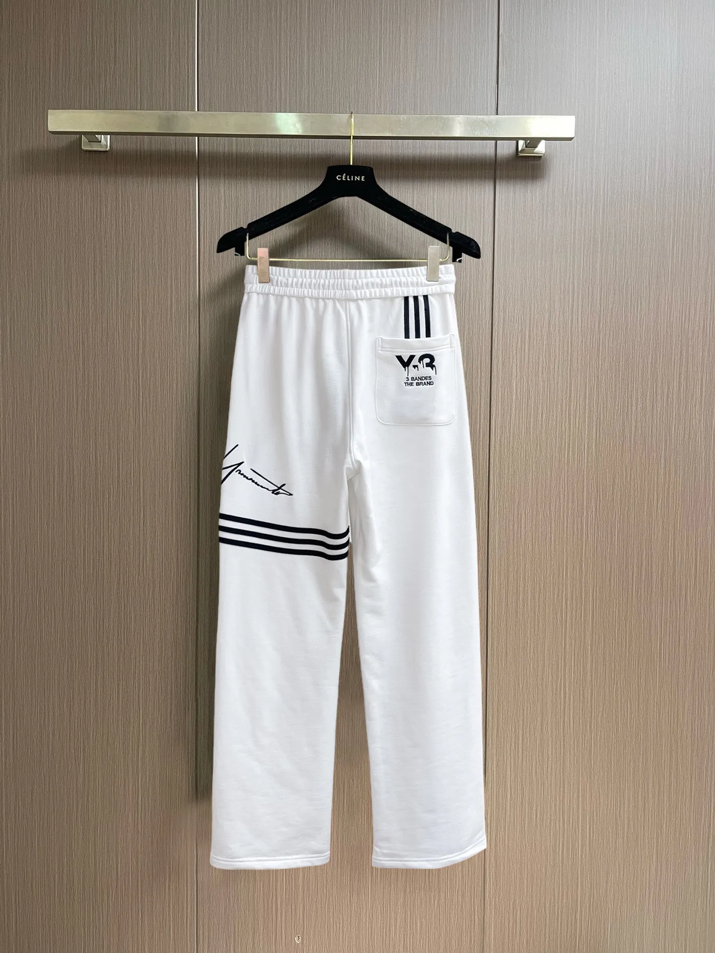 Y 3 [Higher version] The latest products for autumn and winter 2026, available at the counter simultaneously, original goods, fashionable casual trousers and casual pants, using imported original fabrics, top-grade embroidery 🪡 craft letter pattern logo, original hardware accessories decoration, simple yet fashionable, fashionable and handsome upper body, Sizes: M-3XL