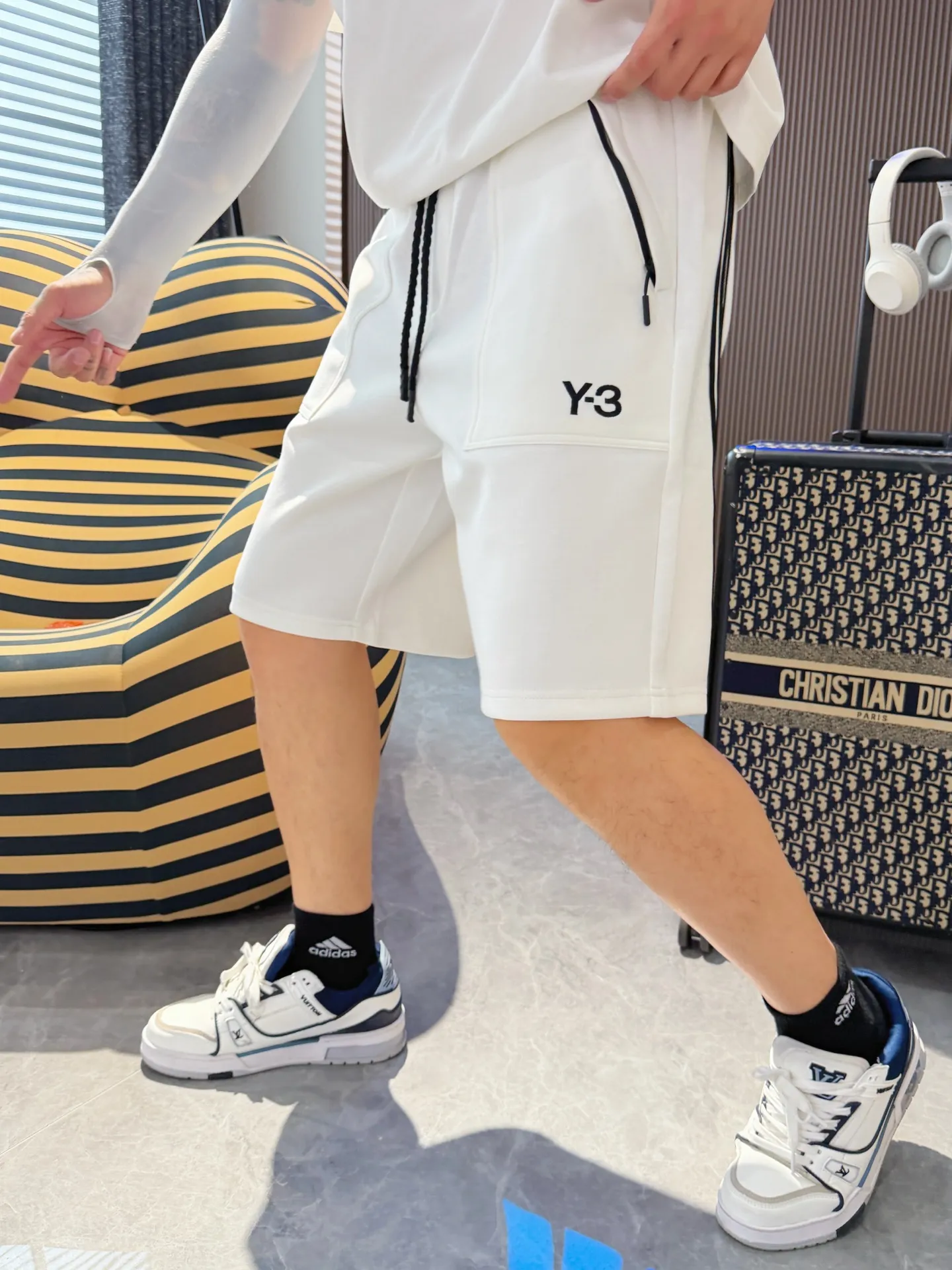 Y 3 Complete three standards 2026 summer New Arrival men's casual shorts, advanced custom-made Breathable fabric Breathable fabric with high elasticity and comfort, impeccable details, top-grade accessories, original logo design concept, delicate and soft feel! The upper body fit is awesome! Size: M-XXXL Please state your height and weight when ordering