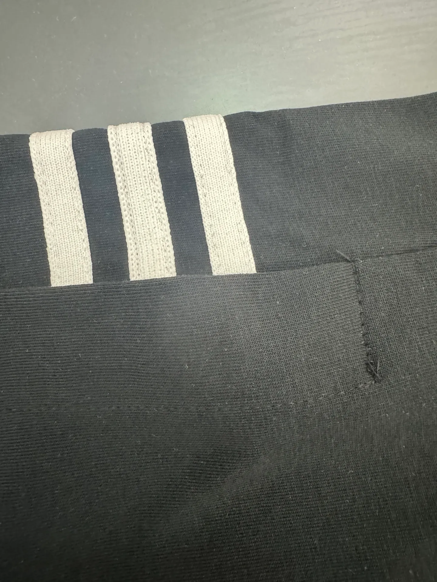 Y-3*Yoji Yamamoto Heavyweight pure cotton T-shirt with loose fit, splicing logo design, spring and summer New Arrival round neck fashionable sleeveless vest, comfortable against the skin, durable and easy to wear, meticulous original craftsmanship, a must-have for casual Versatile Colors: White Black Sizes: S M L XL XXL