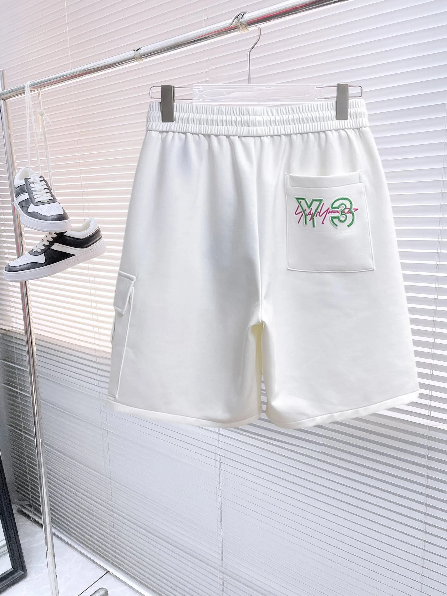 Y 3 Complete three standards 2026 summer New Arrival men's casual shorts, advanced custom-made Breathable fabric Breathable fabric with high elasticity and comfort, impeccable details, top-grade accessories, original logo design concept, delicate and soft feel! The upper body fit is awesome! Size: M-XXXL Please state your height and weight when ordering