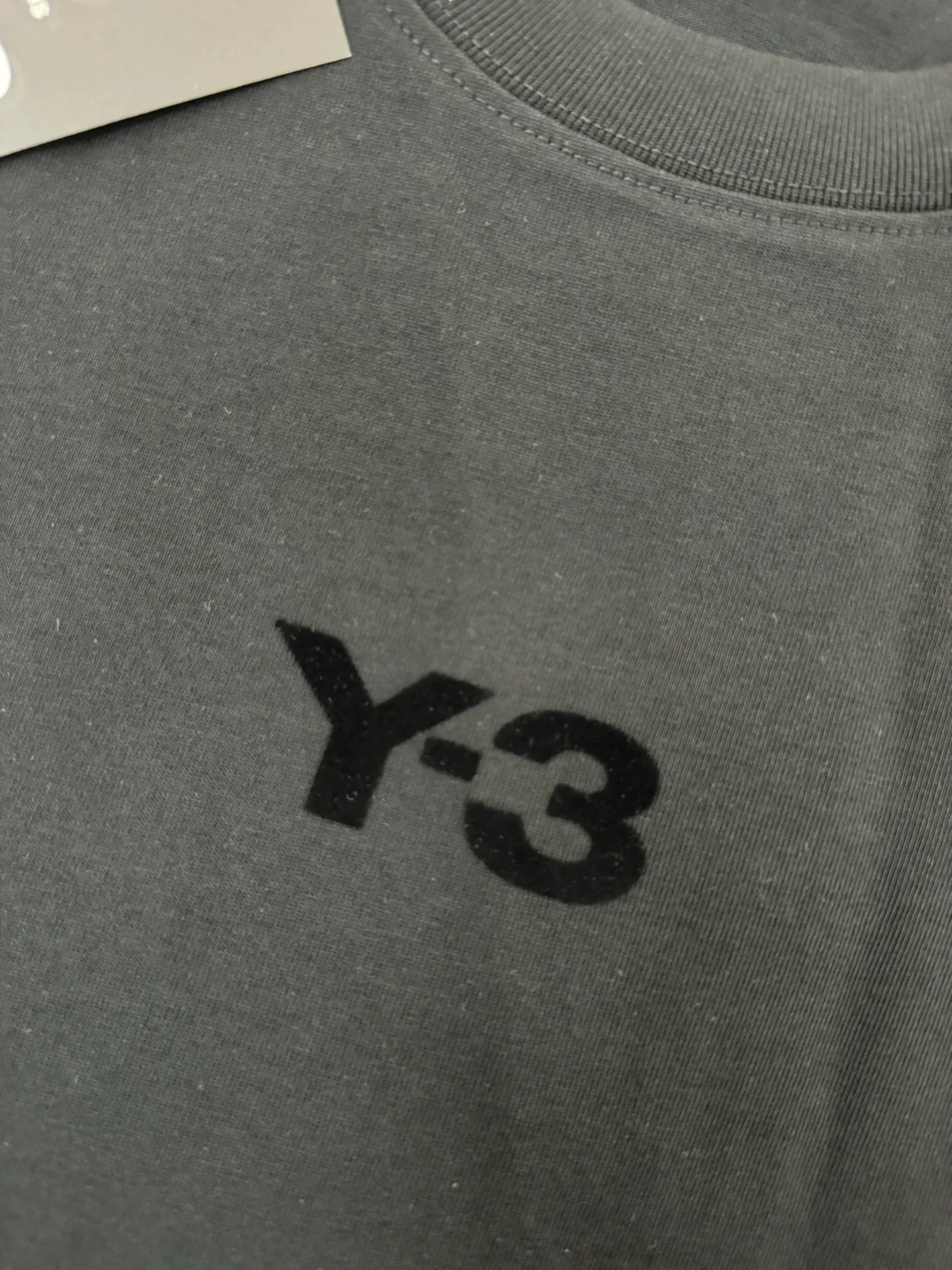 Y-3*Yoji Yamamoto*The most New Arrival round neck fashionable short-sleeved T-shirt in spring and summer, flocking➕printing process logo design, heavyweight pure cotton double yarn pure cotton fabric! Comfortable against the skin, durable and easy to wear, meticulous original craftsmanship, a must-have for casual Versatile Sizes S M L XL XXL