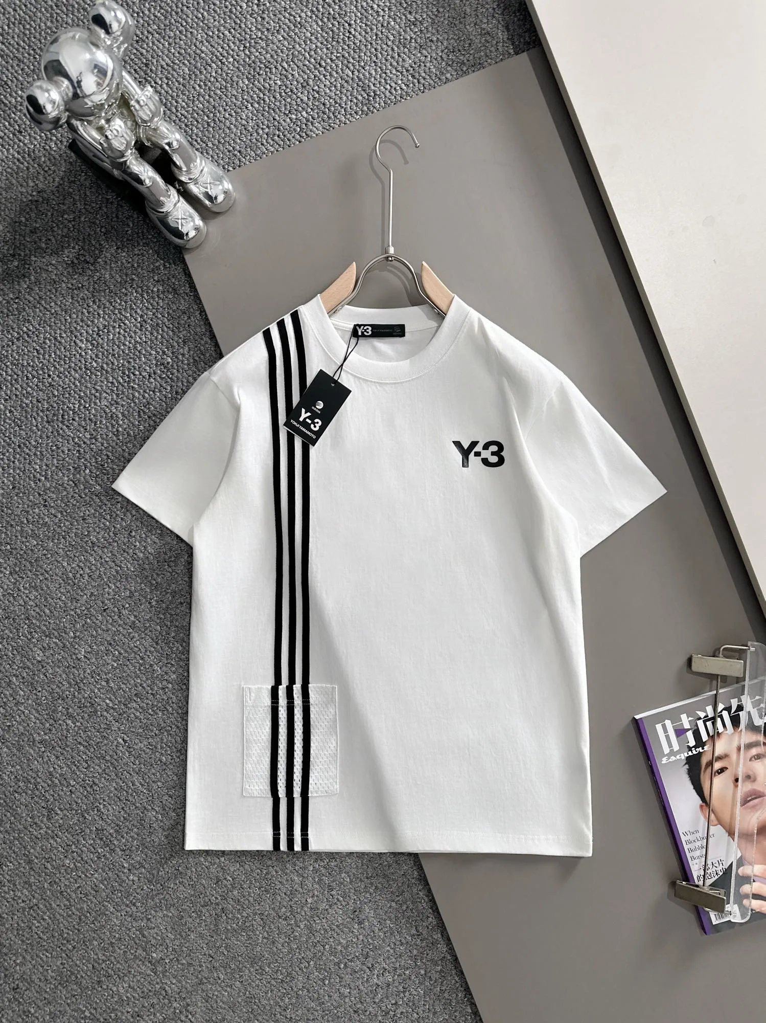 Y 3 Yohji Yamamoto × Adidas 2026New Arrival Splicing pocket Classic patch three-bar logo Men's and women's Same Style short-sleeved T-shirt Customized gram 100% double yarn pure cotton fabric Custom dyed 32 double-strand thread Collar label hangtag main mark three labels complete Color: White Size: S M L XL