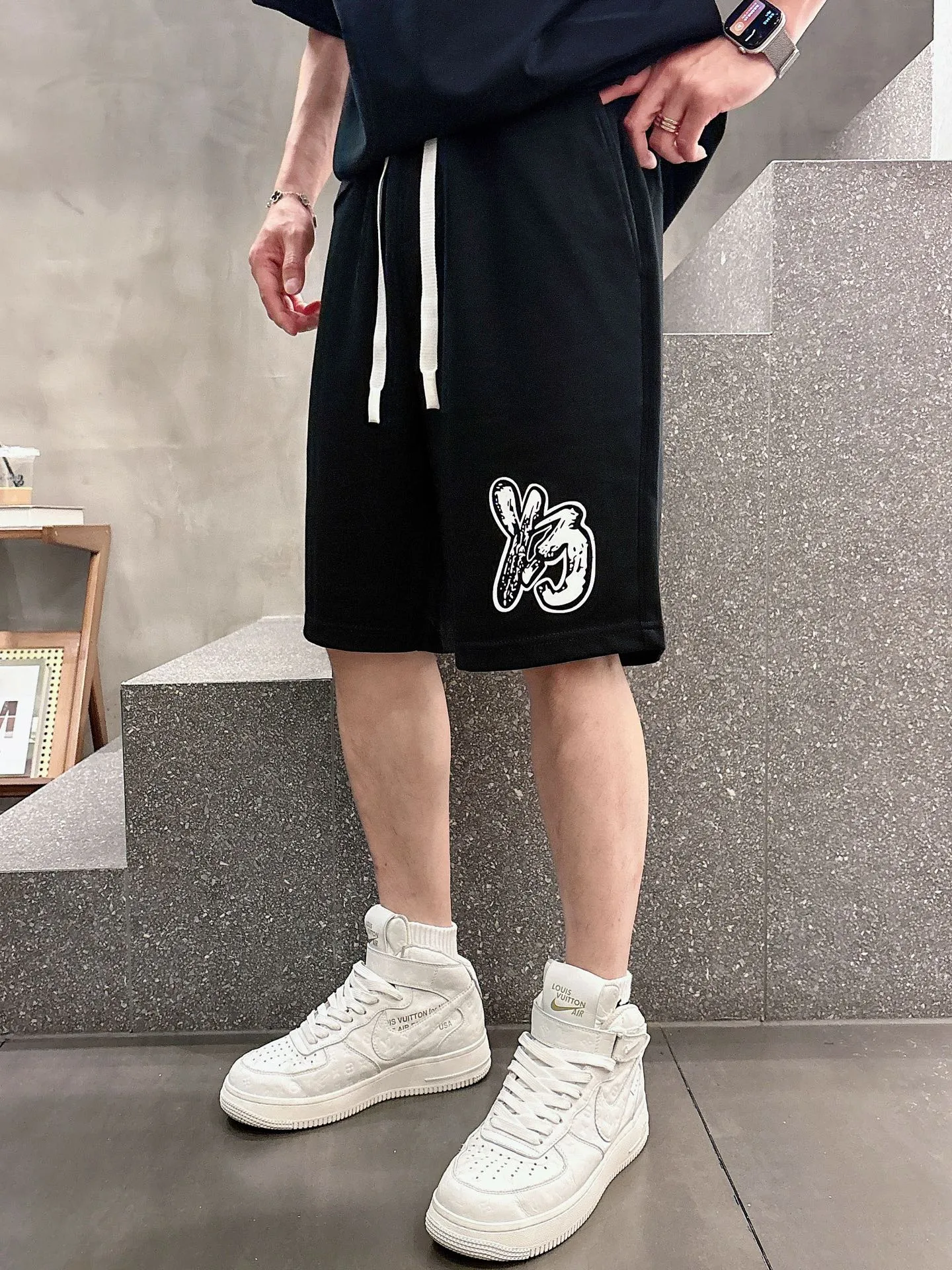 Y 3 Complete three standards 2026 summer New Arrival men's casual shorts, advanced custom-made Breathable fabric Breathable fabric with high elasticity and comfort, impeccable details, top-grade accessories, original logo design concept, delicate and soft feel! The upper body fit is awesome! Size: M-XXXL Please state your height and weight when ordering