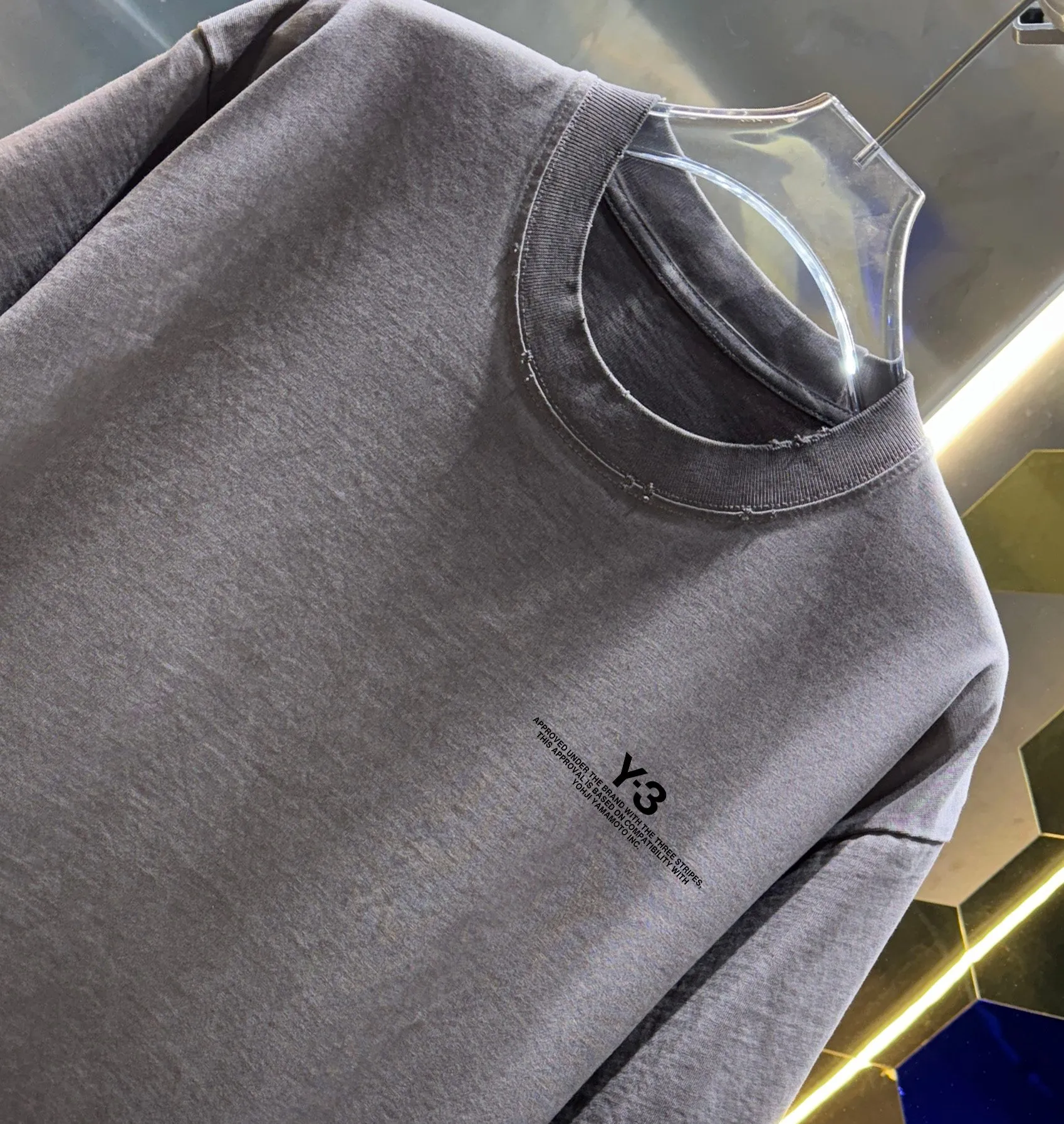 Y 3*Yamamoto*Yoji 2026 Spring and Summer New Arrival Simple signature letter printing technology Y-3 Washed and worn Round neck short-sleeved T-shirt Men and women Same Style Tag Collar label Washed mark Complete with three labels Color: Washed black Washed white Washed gray Brown Size: S M L XL XXL