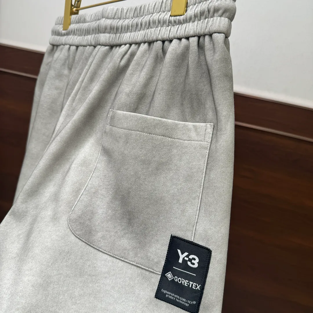 Y 3 Complete three standards 2026 summer New Arrival men's casual shorts, advanced custom-made Breathable fabric Breathable fabric with high elasticity and comfort, impeccable details, top-grade accessories, original logo design concept, delicate and soft feel! The upper body shape is awesome! Size: M-XXXL Please state your height and weight when ordering