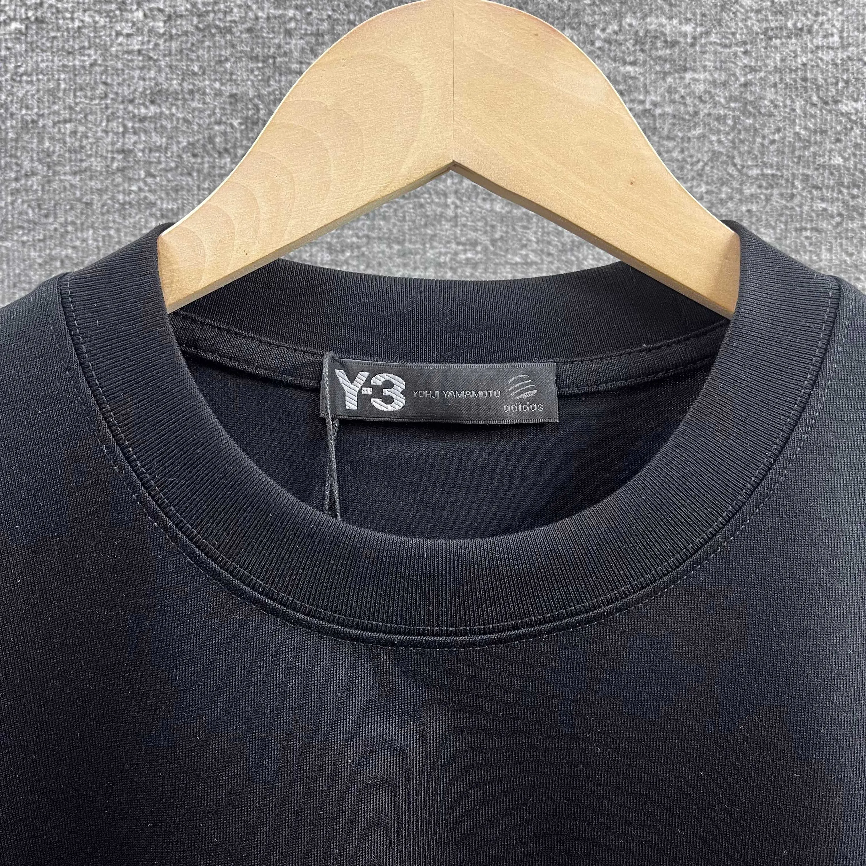 Y 3* * *Yoji 2026 Spring and Summer New Arrival signature simple letter thick plate silicone craft Y-3 double yarn custom plain cotton fabric short-sleeved T-shirt men and women Same Style Color: Black White Size: S (90-130 pounds) M (120-150 pounds) L (140-165 pounds) XL (160-180 pounds) XXL (180 kilograms)