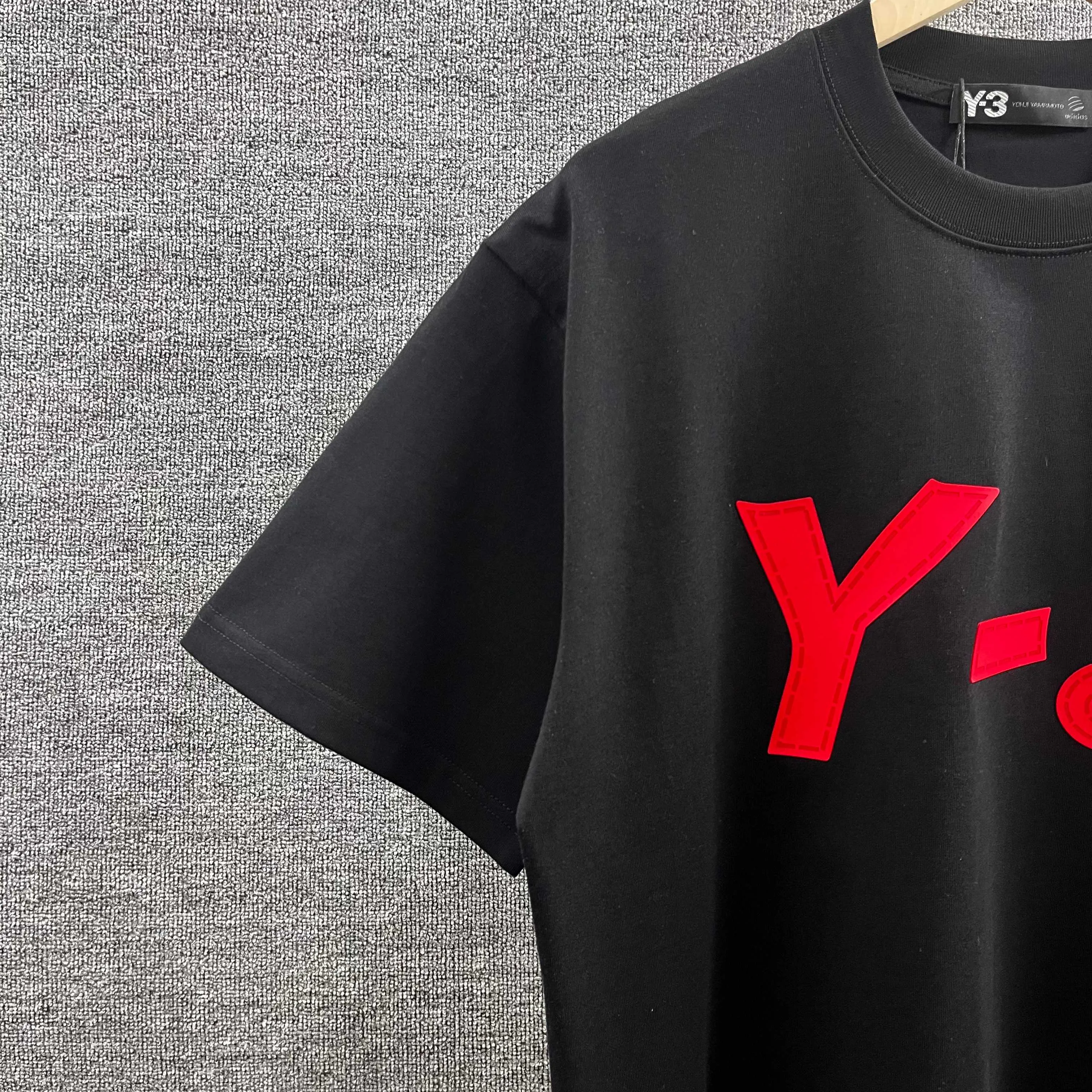 Y 3* * *Yoji 2026 Spring and Summer New Arrival signature simple letter thick plate silicone craft Y-3 double yarn custom plain cotton fabric short-sleeved T-shirt men and women Same Style Color: Black White Size: S (90-130 pounds) M (120-150 pounds) L (140-165 pounds) XL (160-180 pounds) XXL (180 kilograms)