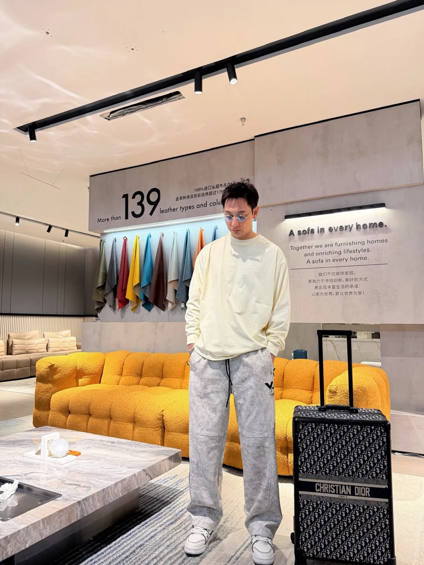 Y 3 [Higher version] The latest products for autumn and winter 2026, available at the counter simultaneously, original goods, fashionable casual trousers and casual pants, using imported original fabrics, top-grade embroidery 🪡 craft letter pattern logo, original hardware accessories decoration, simple yet fashionable, fashionable and handsome upper body, Sizes: M-3XL