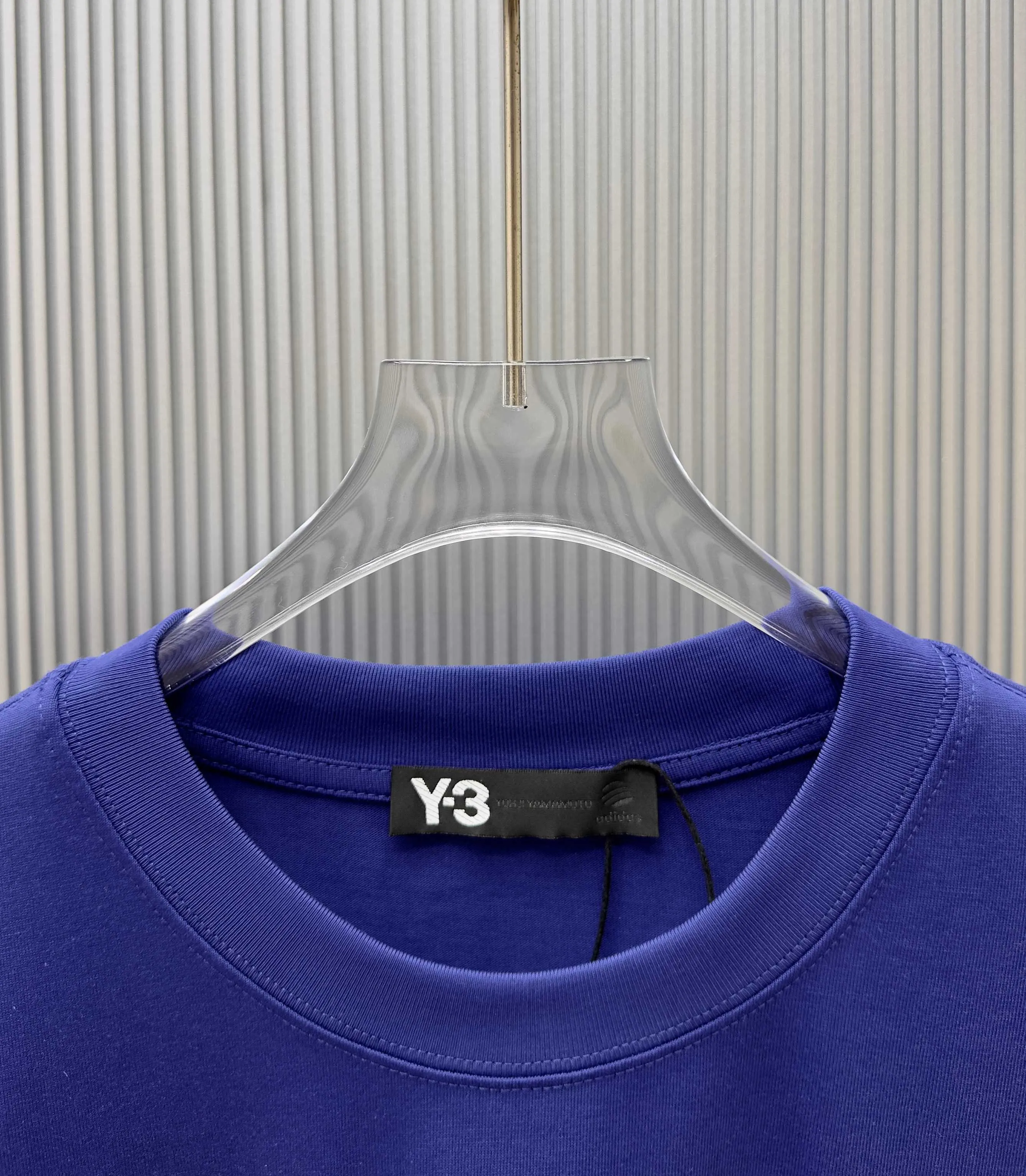 (Strictly control Quality) Style: Yamamoto-Yoji.Y-3 short-sleeved T-shirt Fabric: Double weight yarn 100% cotton Rib: Weight Sorona 1*1 trendy brand Process: Printing Color: White Night Blue Blue Cool Blue Floral Gray Black Size: M—4XL No gender distinction Men and women Same Style