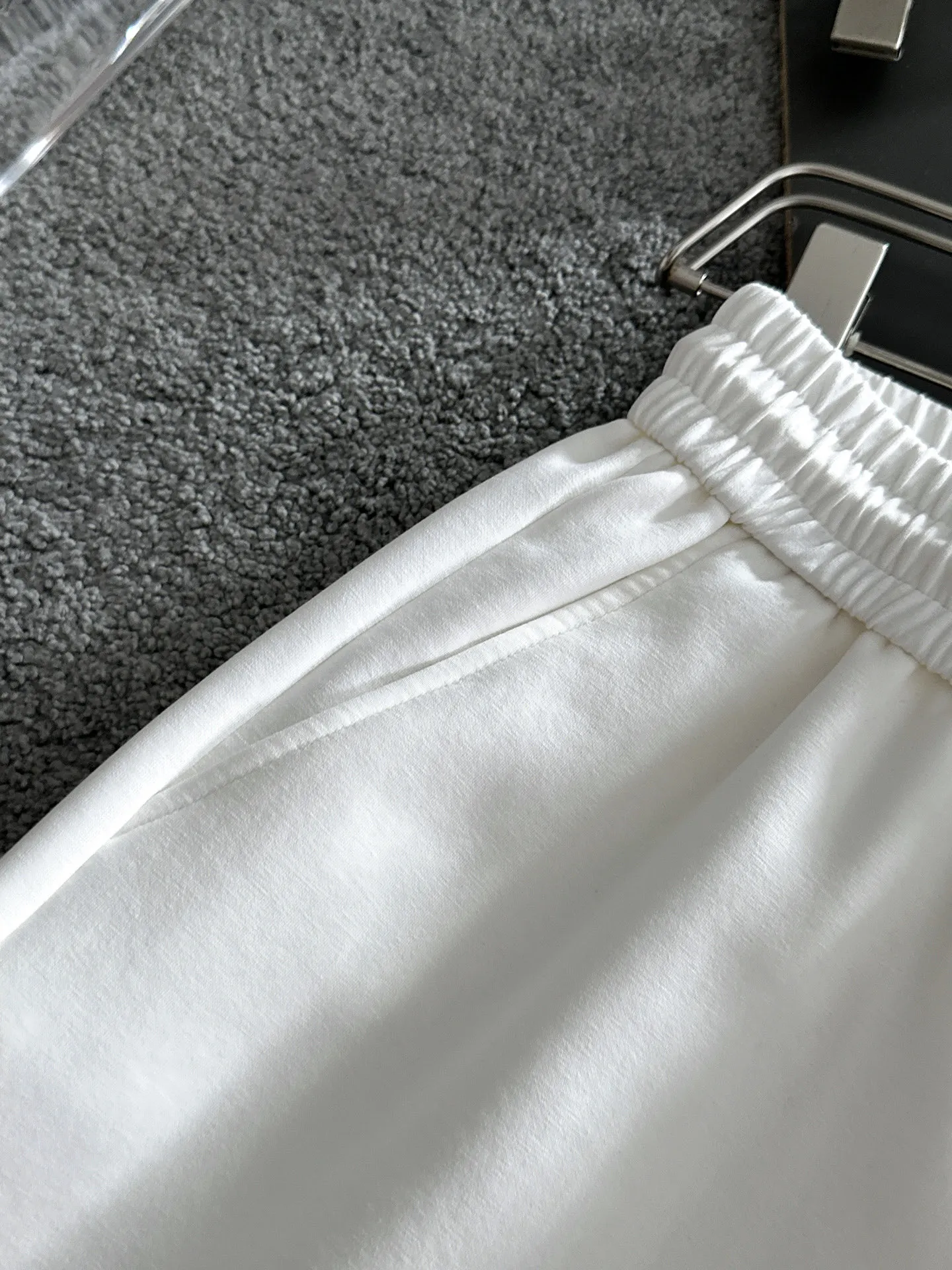 Y 3 Complete three standards 2026 summer New Arrival men's casual shorts, advanced custom-made Breathable fabric Breathable fabric with high elasticity and comfort, impeccable details, top-grade accessories, original logo design concept, delicate and soft feel! The upper body fit is awesome! Size: M-XXXL Please state your height and weight when ordering