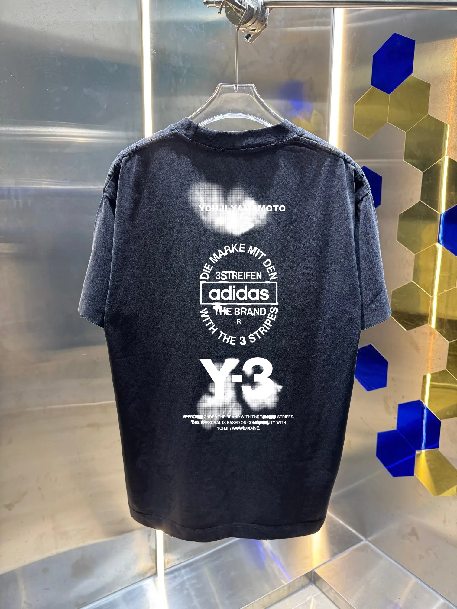 Y 3*Yamamoto*Yoji 2026 Spring and Summer New Arrival Simple signature letter printing technology Y-3 Washed and worn Round neck short-sleeved T-shirt Men and women Same Style Tag Collar label Washed mark Complete with three labels Color: Washed black Washed white Washed gray Brown Size: S M L XL XXL