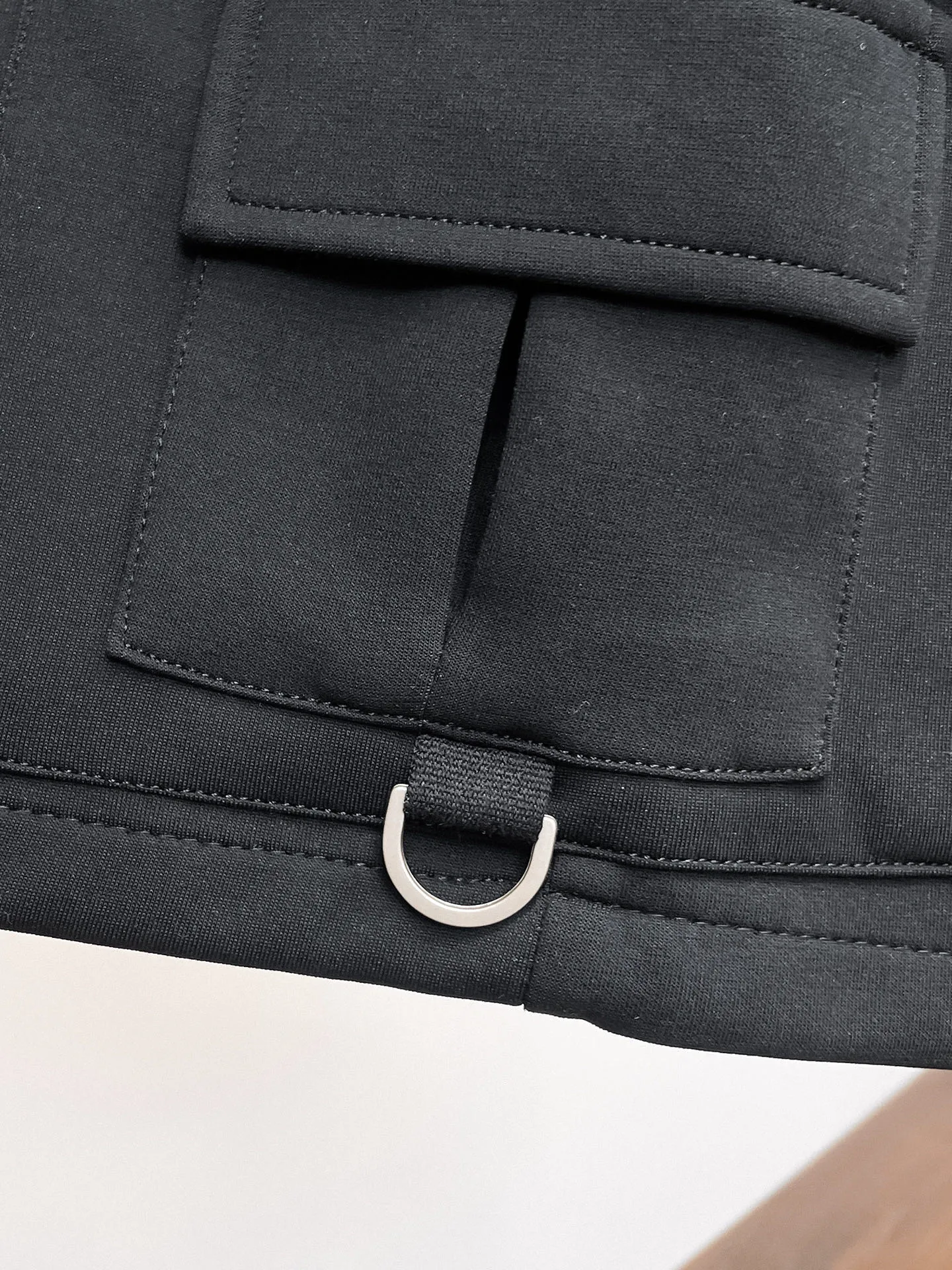 Y 3 Complete three standards 2026 summer New Arrival men's casual shorts, advanced custom-made Breathable fabric Breathable fabric with high elasticity and comfort, impeccable details, top-grade accessories, original logo design concept, delicate and soft feel! The upper body fit is awesome! Size: M-XXXL Please state your height and weight when ordering
