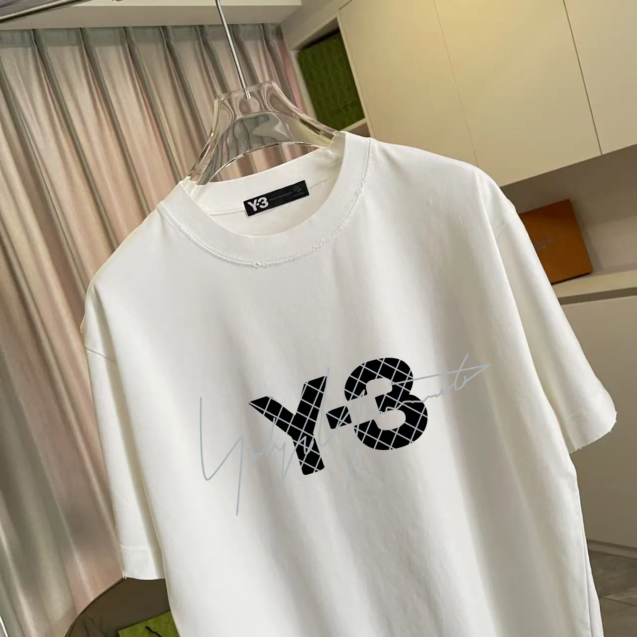 Y-3 2025 Summer New Arrival Washed gradient old and worn Personalized letter logo printing Short-sleeved T-shirt Customized fabric g Men and women Same Style Size: S M L XL XXL Five sizes Color: Black White Gradient black Gradient red
