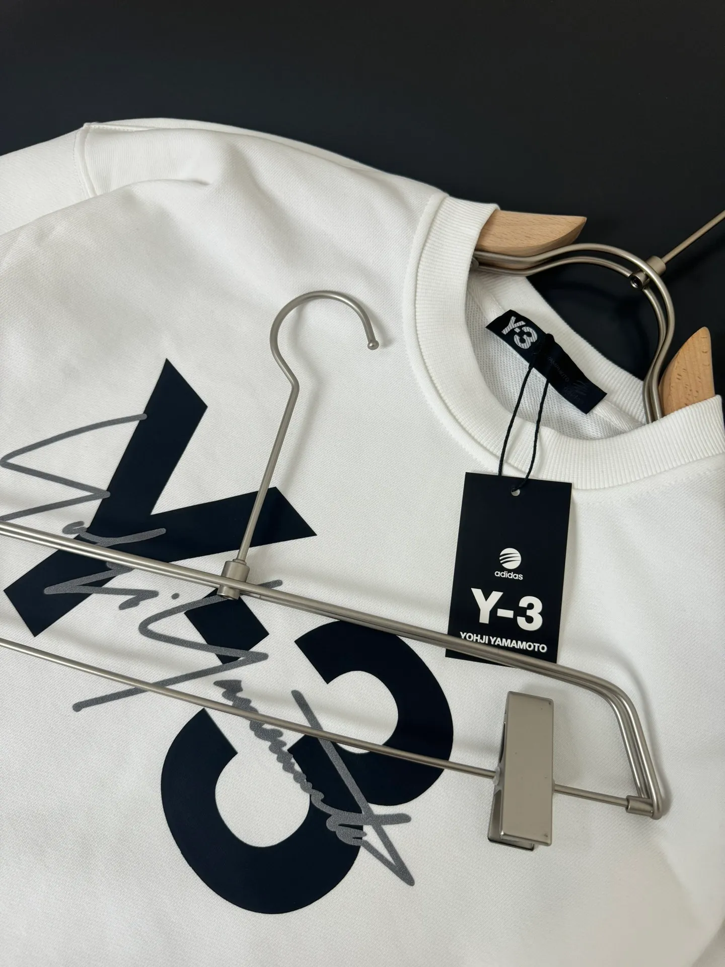 Y-3*Yoji Yamamoto*The most New Arrival round neck fashion long-sleeved sweatshirt in autumn and winter, foam ➕ printing process logo design, pure cotton fabric! Comfortable against the skin, durable and easy to wear, meticulous original craftsmanship, a must-have for casual Versatile Sizes S M L XL XXL
