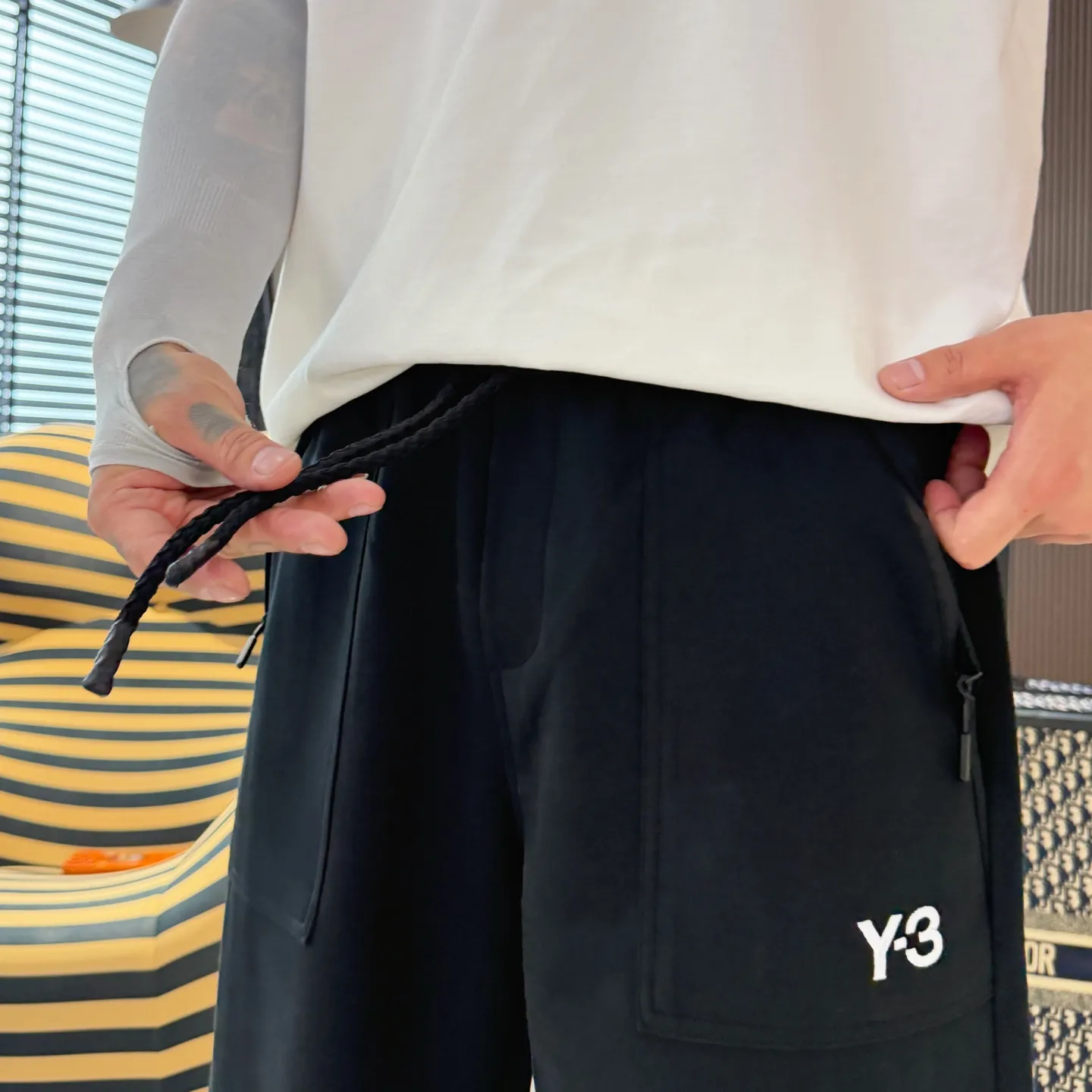 Y 3 Complete three standards 2026 summer New Arrival men's casual shorts, advanced custom-made Breathable fabric Breathable fabric with high elasticity and comfort, impeccable details, top-grade accessories, original logo design concept, delicate and soft feel! The upper body shape is awesome! Size: M-XXXL Please state your height and weight when ordering