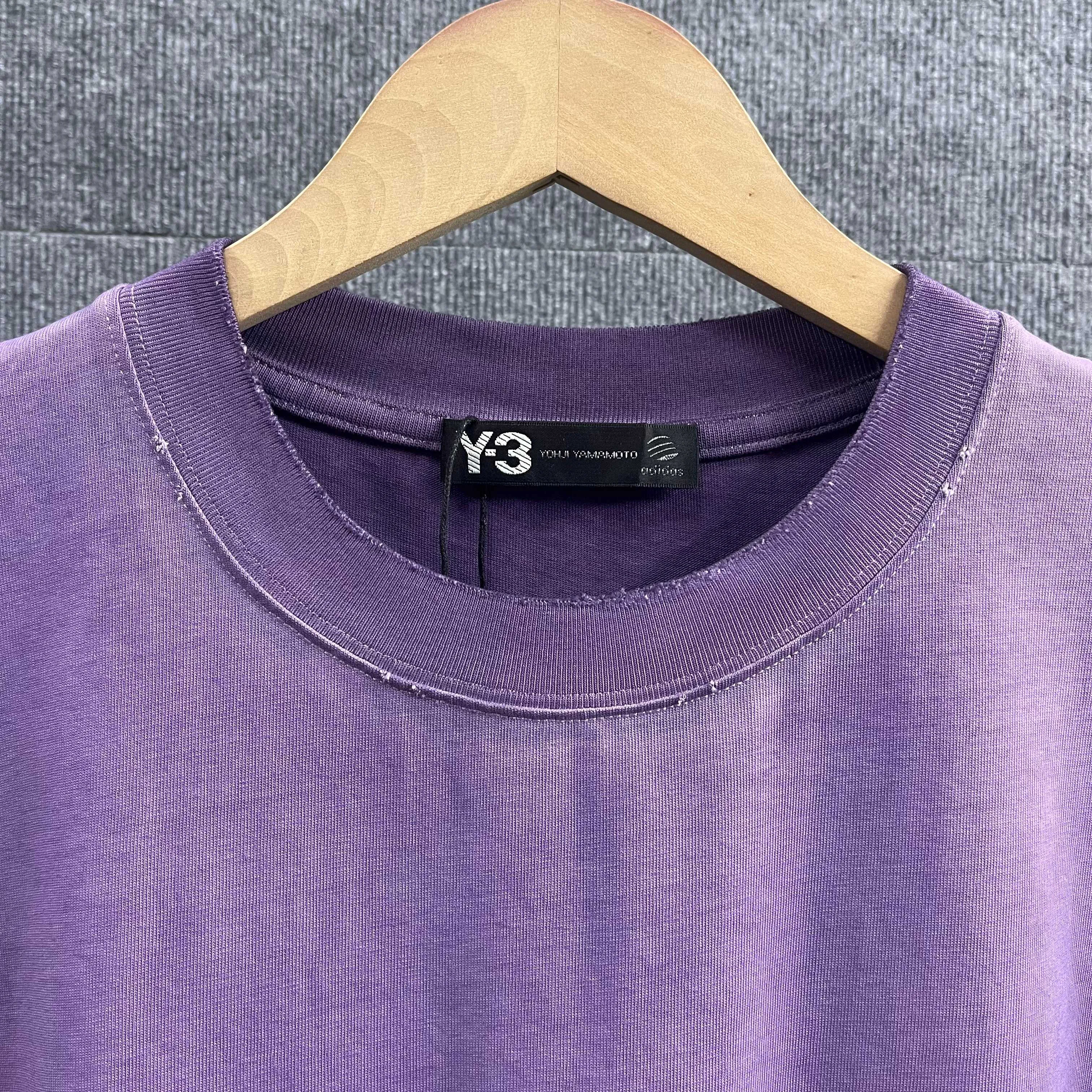 Y 3*Yamamoto*Yoshi Division 2026 Spring and Summer New Arrival Worn heavy industry washed and aged style Letter flocking process + logo thick plate silicone process Pure cotton custom fabric Short-sleeved T-shirt Men and women Same Style Color: washed gray washed purple washed black worn white Size: S size (100-140 catties) M size (130-160 catties) L size (150-175 catties) XL (160-185 catties) XXL (180 catties)