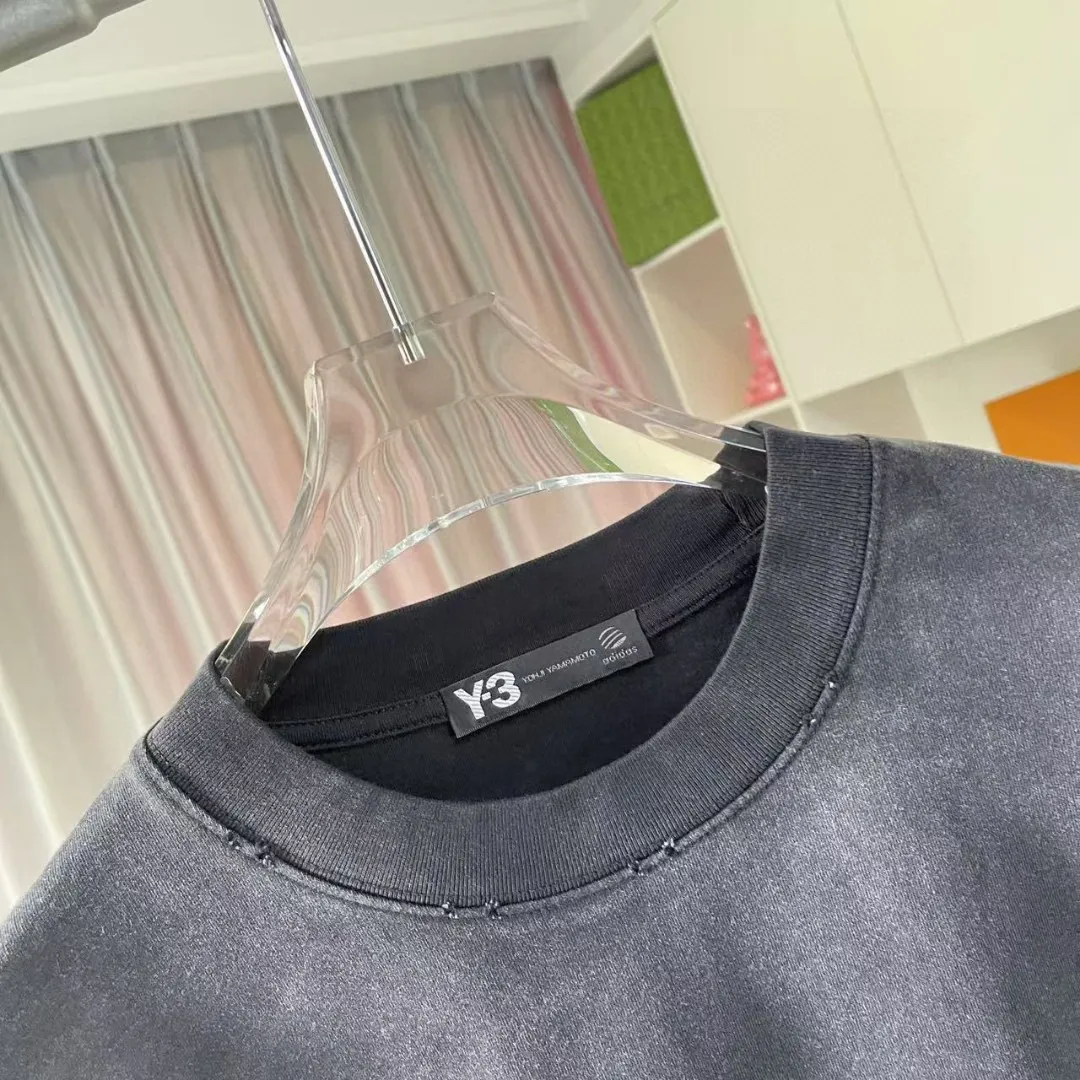 Y-3 2025 Summer New Arrival Washed gradient old and worn Personalized letter logo printing Short-sleeved T-shirt Customized fabric g Men and women Same Style Size: S M L XL XXL Five sizes Color: Black White Gradient black Gradient red