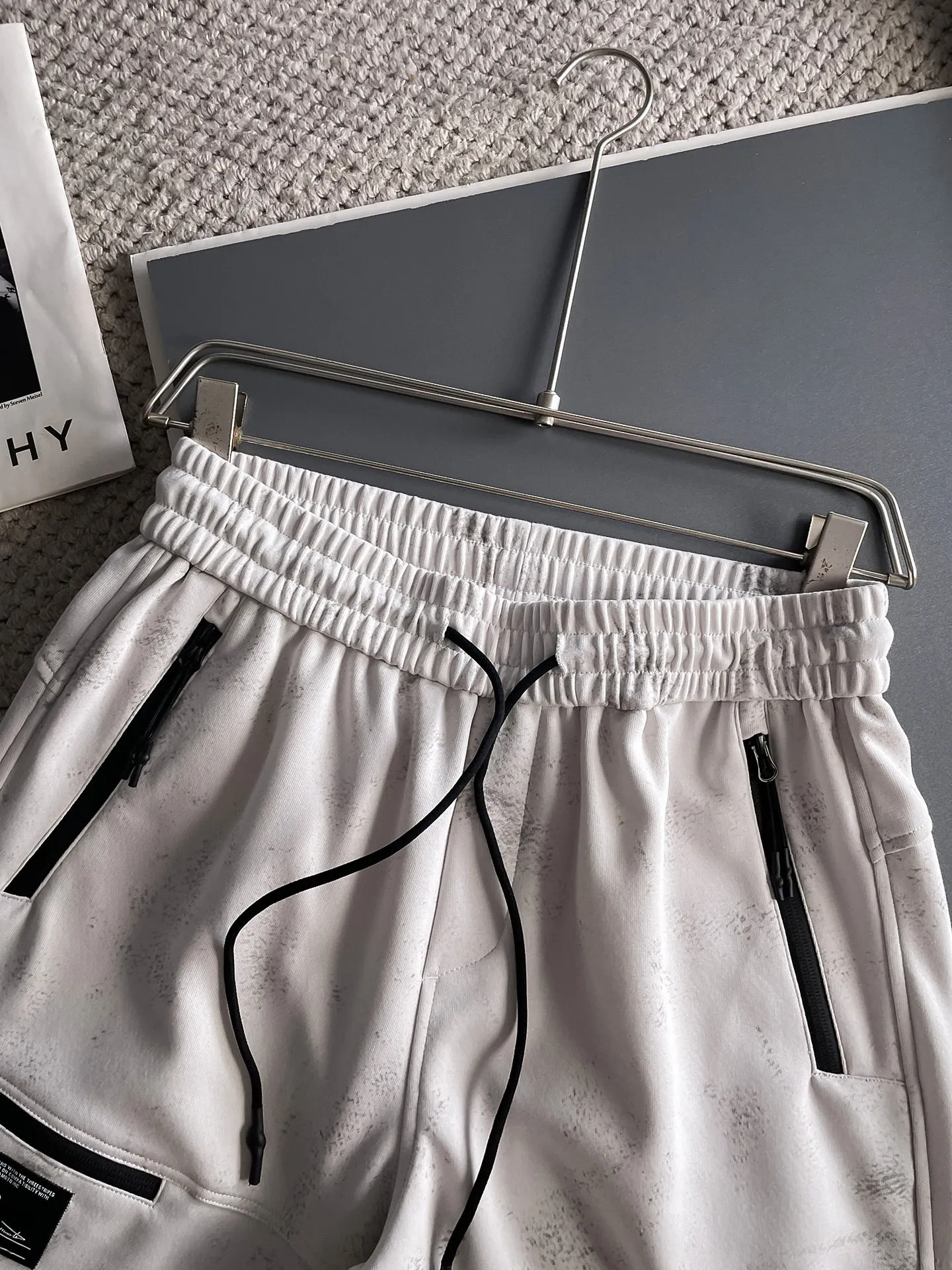 Y 3 Complete three standards 2025 summer New Arrival men's casual shorts, advanced custom-made Breathable fabric Breathable fabric with high stretch and comfort, impeccable details, top-grade accessories, original logo design concept, delicate and soft feel! The upper body fit is awesome! Size: M-XXXL Please state your height and weight when ordering