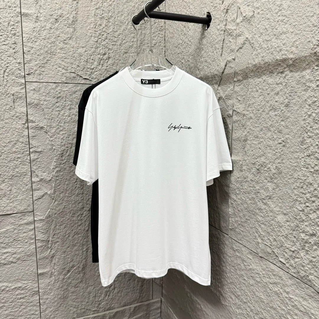 Y 3*Yamamoto*Yoji 2025 Spring and Summer New Arrival Simple signature letter embroidery Y-3 printing on the back Customized double yarn plain cotton fabric Short-sleeved T-shirt Men and women Same Style Size: S (90-130 pounds) M (120-150 pounds) L (140-165 pounds) XL (160-180 pounds) XXL (180 pounds) Color: Black White