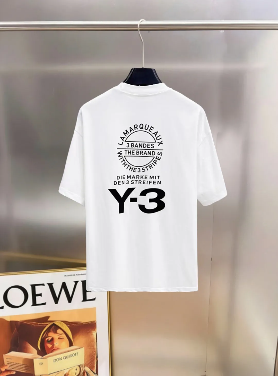 Y-3 2026SS Spring and Summer Newest Arrival round neck fashionable short-sleeved T-shirt, synchronized with the official website, pure cotton fabric at the counter! It is close to the skin and comfortable, durable and easy to wear. The collar, cuffs and hem are all distressed and frayed. Classic simple logo design. The original craftsmanship is meticulous. Men and women have the same style. Sizes S-XXL