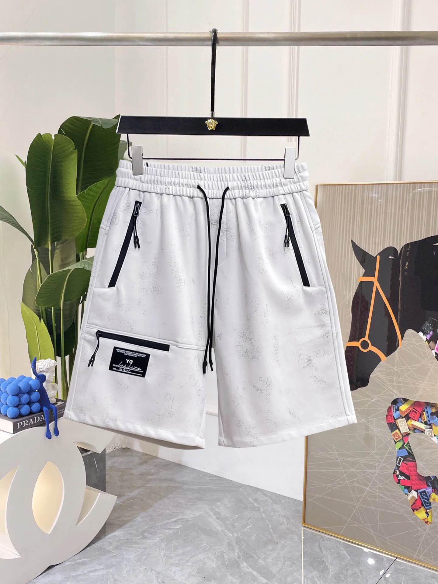 Y 3 Complete three standards 2026 summer New Arrival men's casual shorts, advanced custom-made Breathable fabric Breathable fabric with high elasticity and comfort, impeccable details, top-grade accessories, original logo design concept, delicate and soft feel! The upper body fit is awesome! Size: M-XXXL Please state your height and weight when ordering