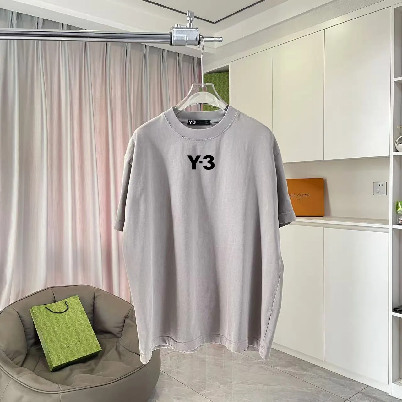 Y-3 2025 Spring and Summer New Arrival Washed Gradient Distressed Personalized Letter Logo Print Short Sleeve T-shirt Customized Fabric g Men and Women Same Style Size: S M L XL XXL Five Codes Color: Black Gray Gradient Black Gradient Red