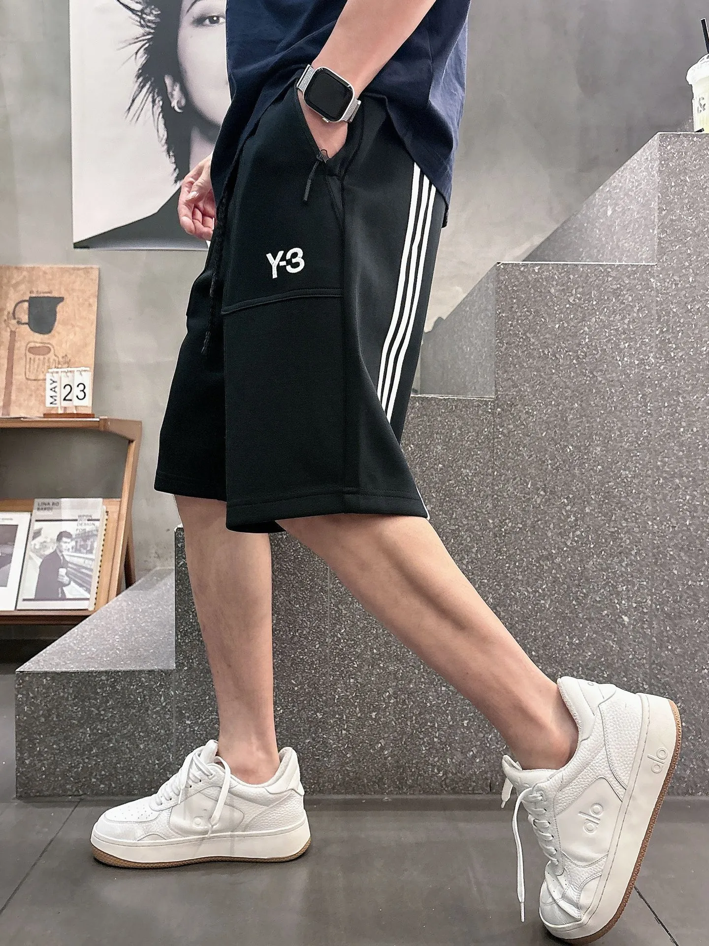 Y 3 Complete three standards 2026 summer New Arrival men's casual shorts, advanced custom-made Breathable fabric Breathable fabric with high elasticity and comfort, impeccable details, top-grade accessories, original logo design concept, delicate and soft feel! The upper body fit is awesome! Size: M-XXXL Please state your height and weight when ordering