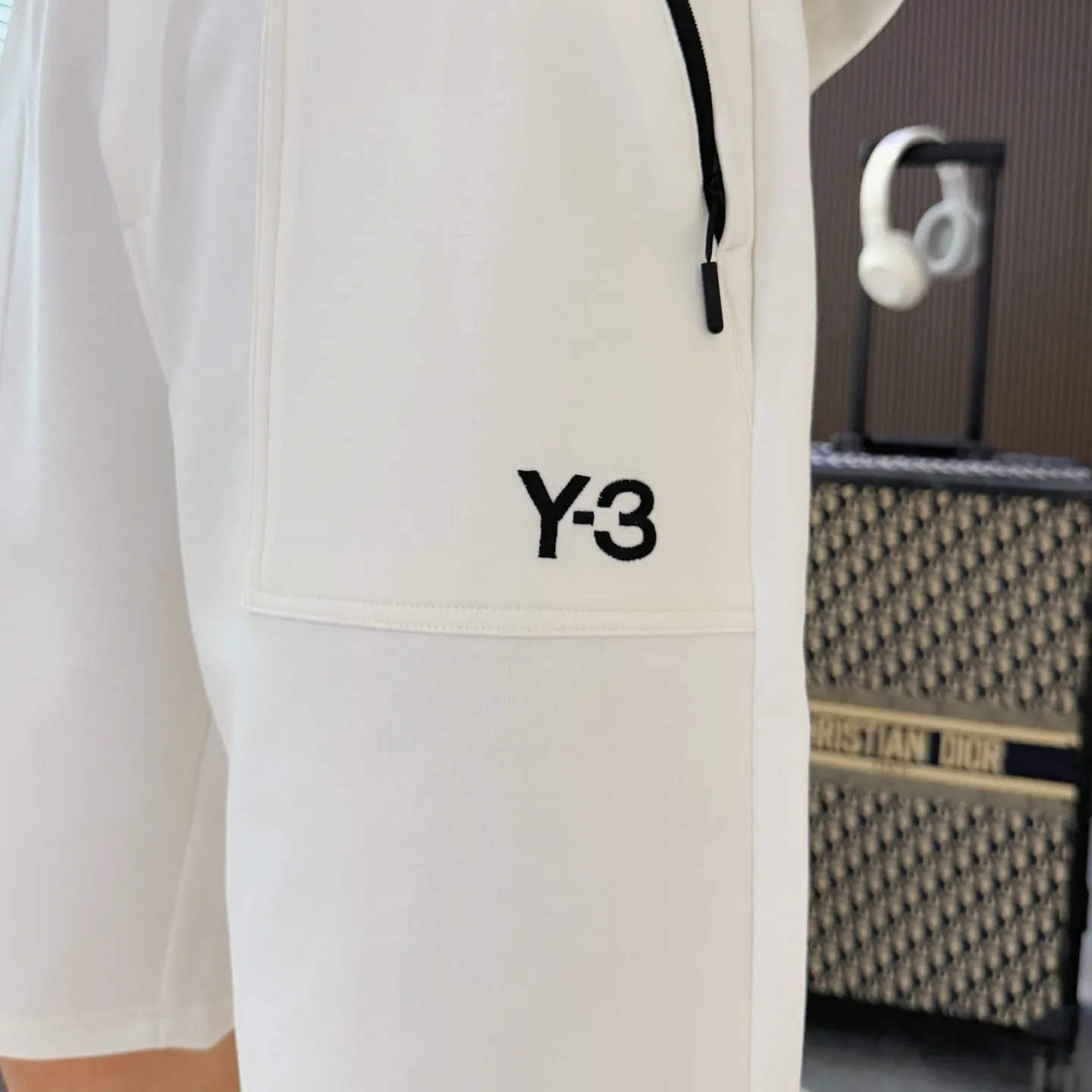 Y 3 Complete three standards 2026 summer New Arrival men's casual shorts, advanced custom-made Breathable fabric Breathable fabric with high elasticity and comfort, impeccable details, top-grade accessories, original logo design concept, delicate and soft feel! The upper body fit is awesome! Size: M-XXXL Please state your height and weight when ordering