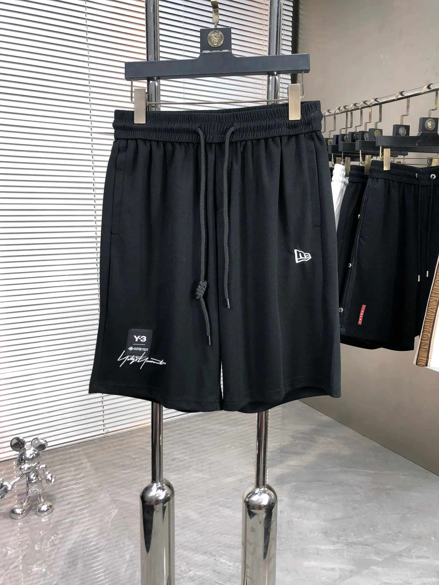 y 3 High-end Shorts Series 2026 Summer New Arrival Men's Fashion Casual Shorts High Quality Customized Original Fabric, Special Handle, Super Texture Comfortable and Soft Breathable w Casual and Loose Fit 3 Trend Frontline Size: M-3XL m wear 28.29