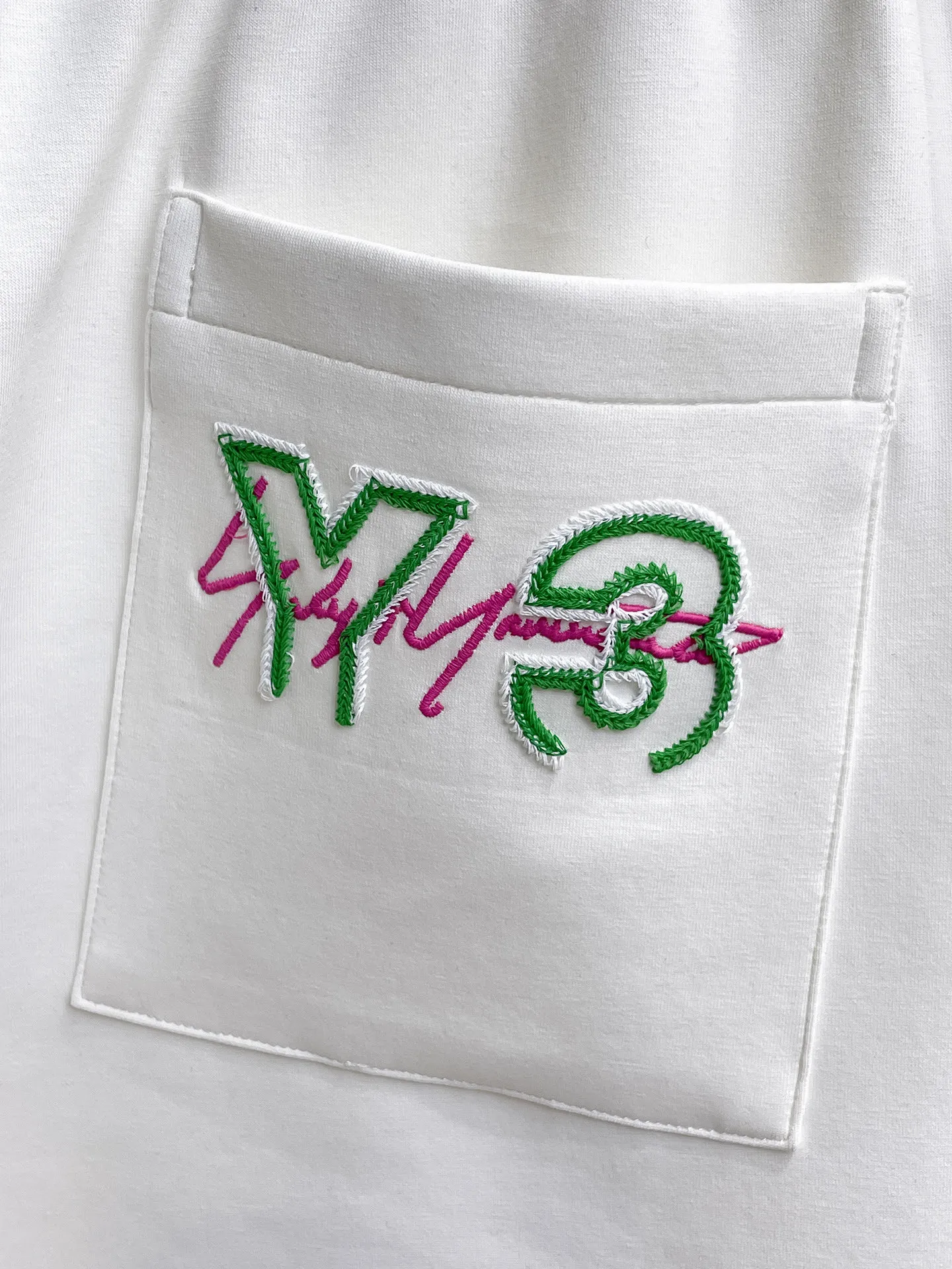 Y 3 Complete three standards 2026 summer New Arrival men's casual shorts, advanced custom-made Breathable fabric Breathable fabric with high elasticity and comfort, impeccable details, top-grade accessories, original logo design concept, delicate and soft feel! The upper body fit is awesome! Size: M-XXXL Please state your height and weight when ordering