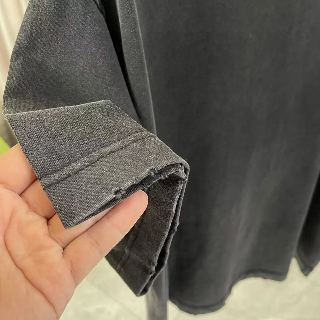 Y-3 2025 Summer New Arrival Washed gradient old and worn Personalized letter logo printing Short-sleeved T-shirt Customized fabric g Men and women Same Style Size: S M L XL XXL Five sizes Color: Black Gray Gradient black Gradient red