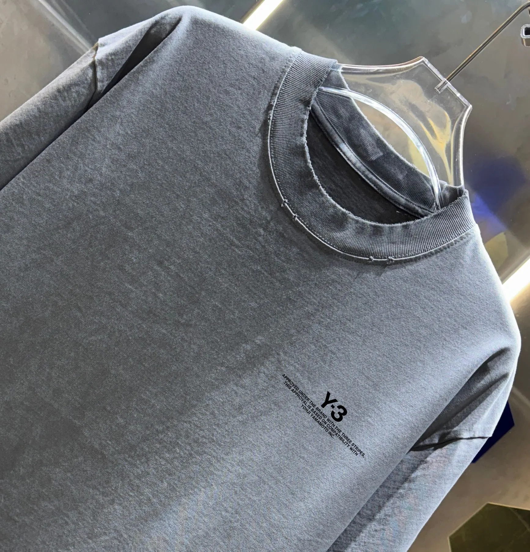 Y 3*Yamamoto*Yoji 2026 Spring and Summer New Arrival Simple signature letter printing technology Y-3 Washed and worn Round neck short-sleeved T-shirt Men and women Same Style Tag Collar label Washed mark Complete with three labels Color: Washed black Washed white Washed gray Brown Size: S M L XL XXL
