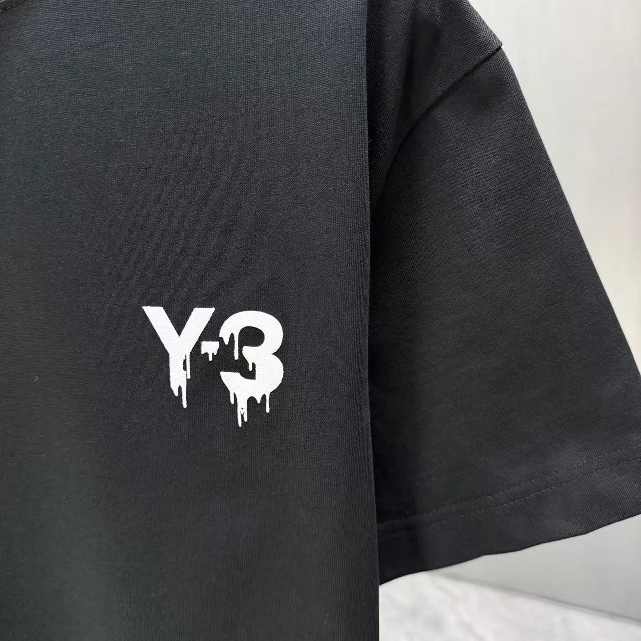 Y 3 Yohji Yamamoto 2026 Spring and Summer New Arrival short-sleeved T-shirt Customized pure cotton letter logo flocking Color: Black White Color Sizes: S M L XL XXL