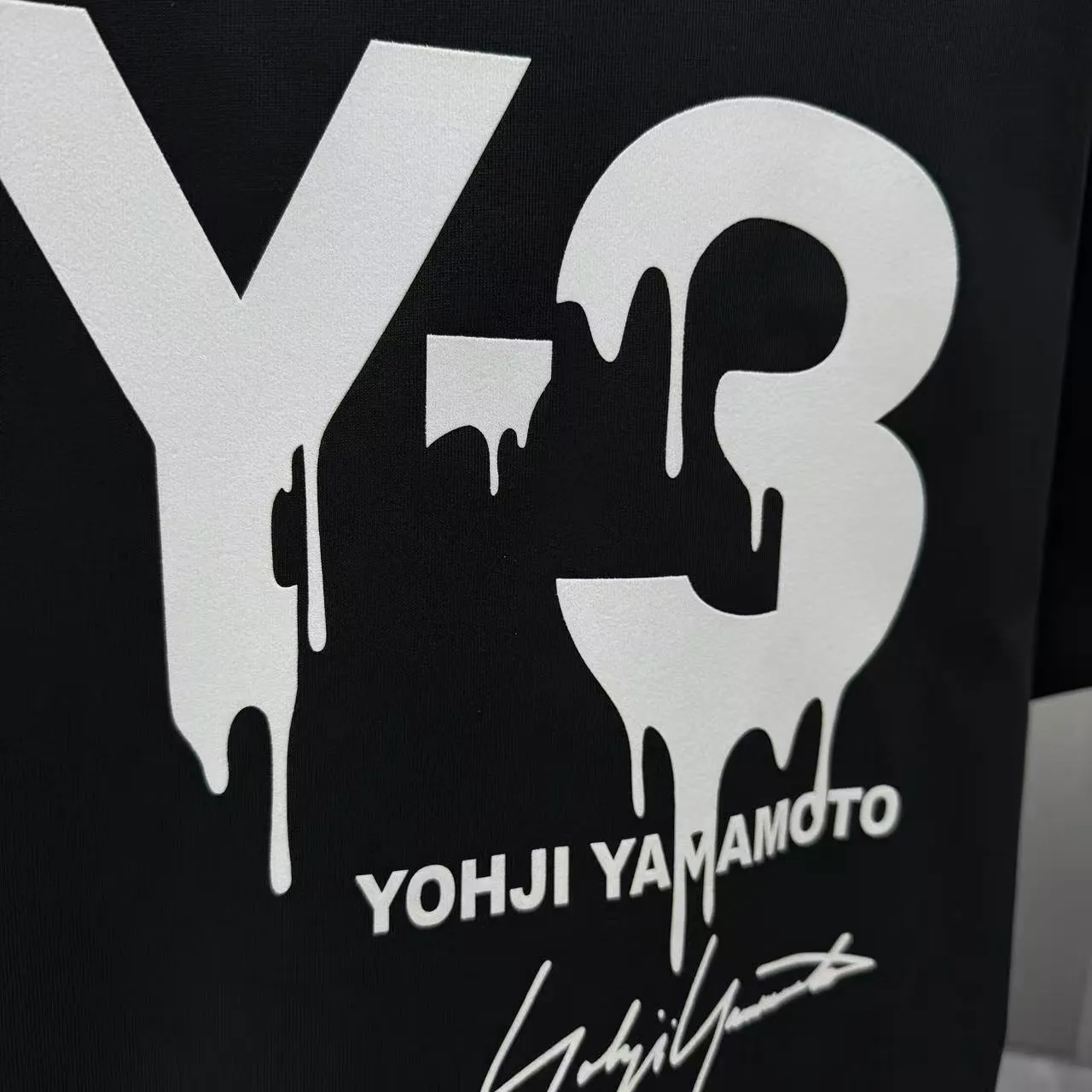 Y 3 Yohji Yamamoto 2026 Spring and Summer New Arrival short-sleeved T-shirt Customized pure cotton letter logo flocking Color: Black White Color Sizes: S M L XL XXL